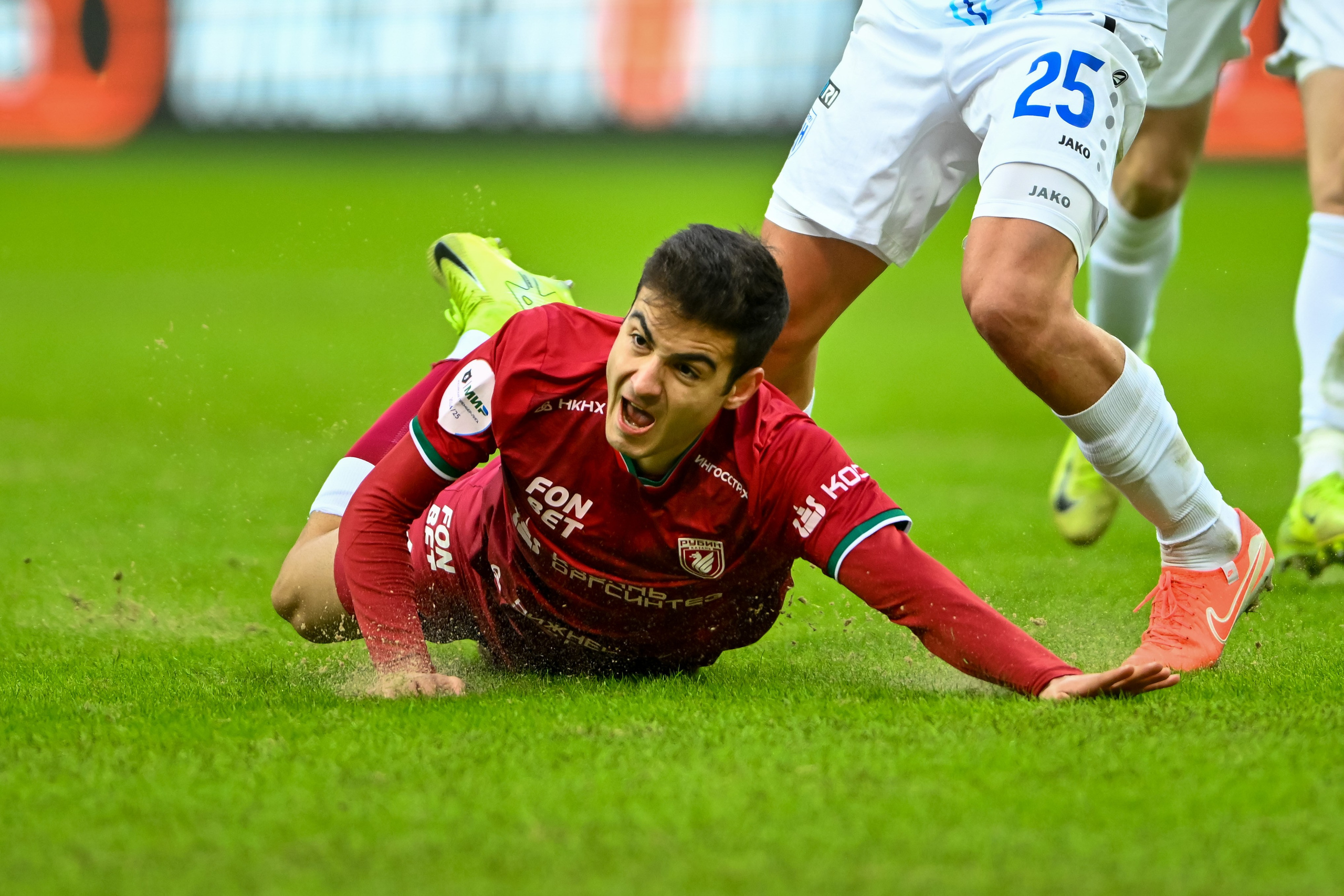 Футбольный фотограф. Спортивный и репортажный фотограф в Казани Вячеслав Сатонин