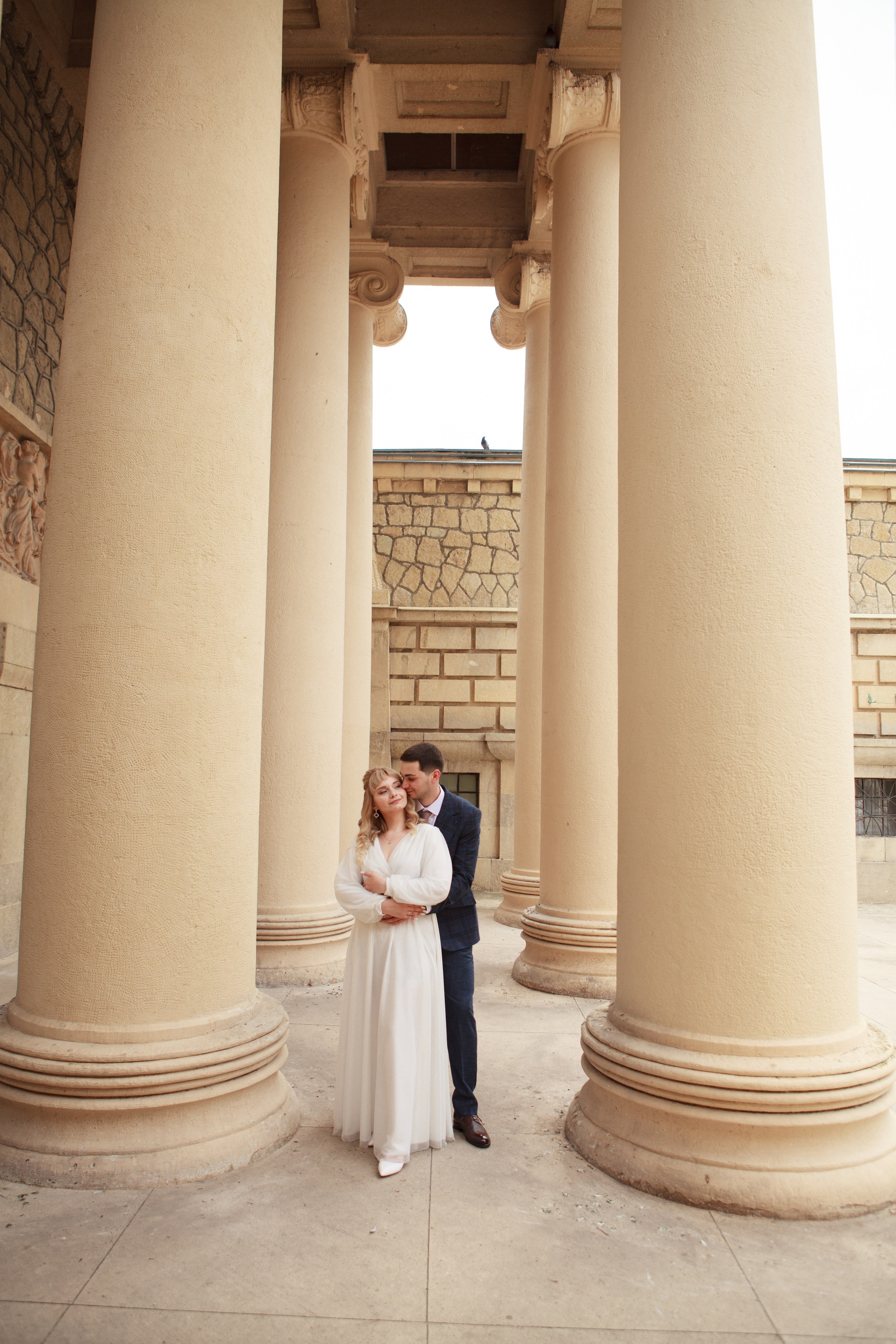 Свадебная фото прогулка пары в центре Ессентуков. Фотограф Ставрополь Пятигорск Елизавета Дарина