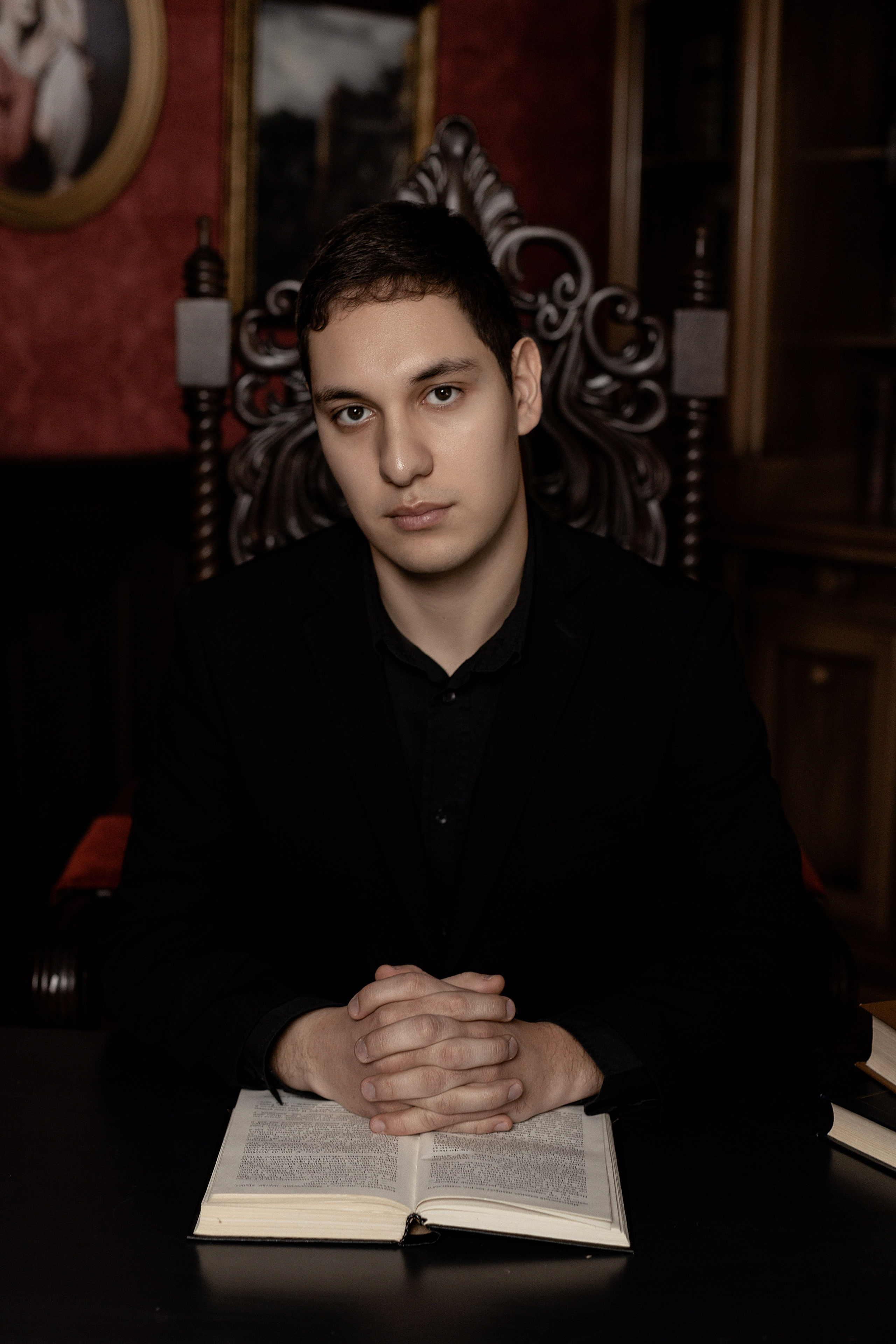 Кирилл Б. Фотограф Челябинск Эвелина Ганага, съемка для бизнеса и маркетплейсов