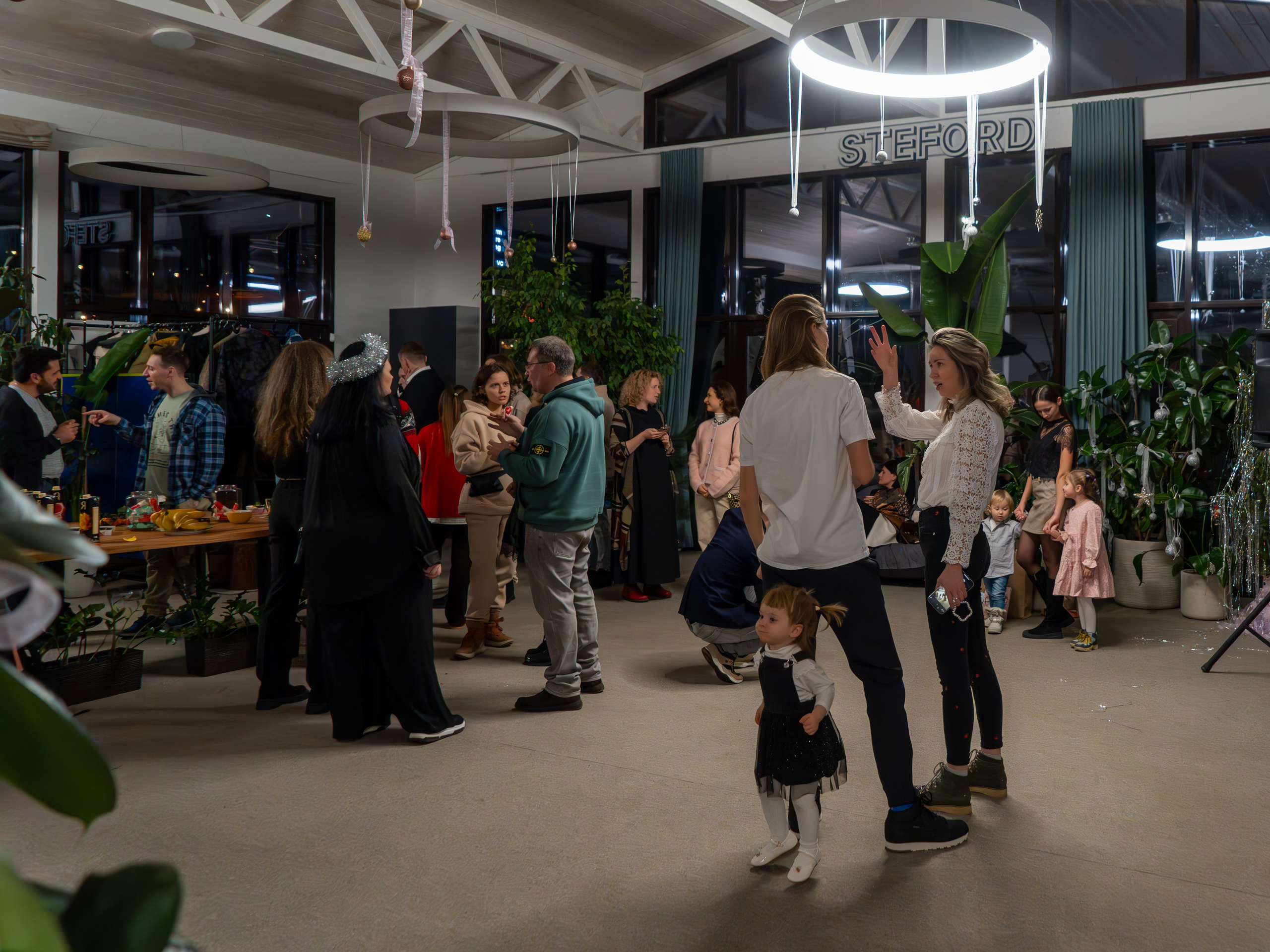 Предновогодняя встреча в пространстве Steford Hub. Репортажный фотограф в Красной Поляне и Сочи Павлюченко Екатерина