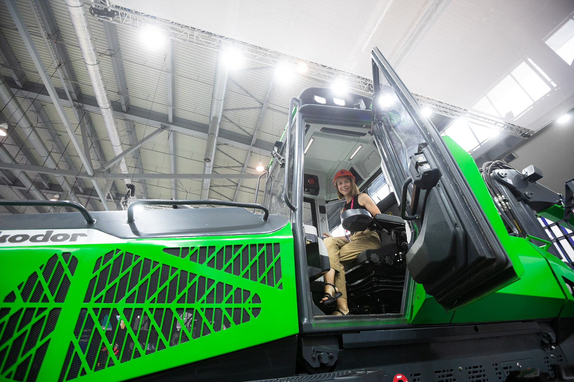 Иннопром 2024 в Екатеринбурге: Главные события и перспективы. Свадебный фотограф в Москве | Антон Матвеев