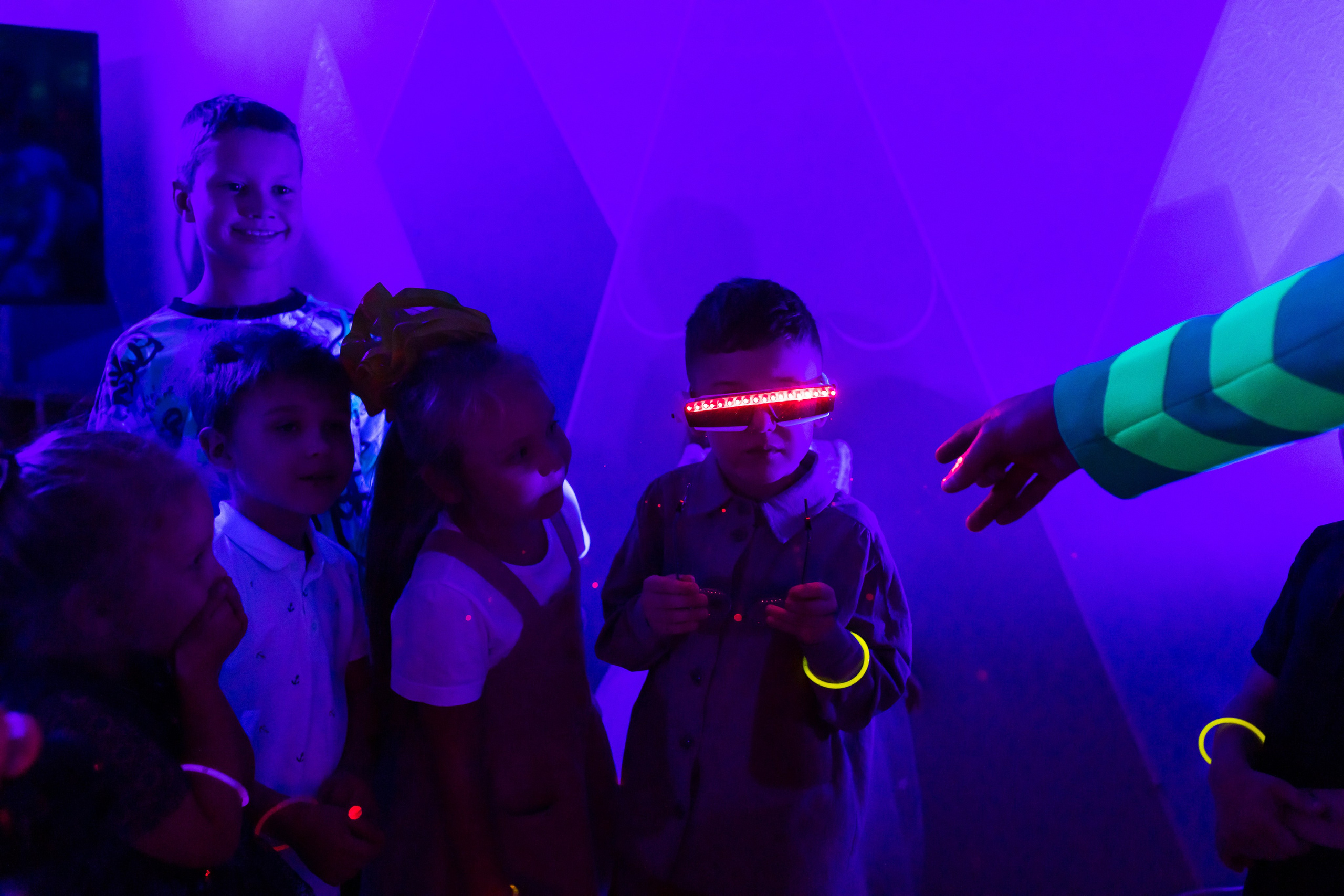 Неоновое День рождения. Семейный и детский фотограф в городе Подолск МО Крылова Ирина