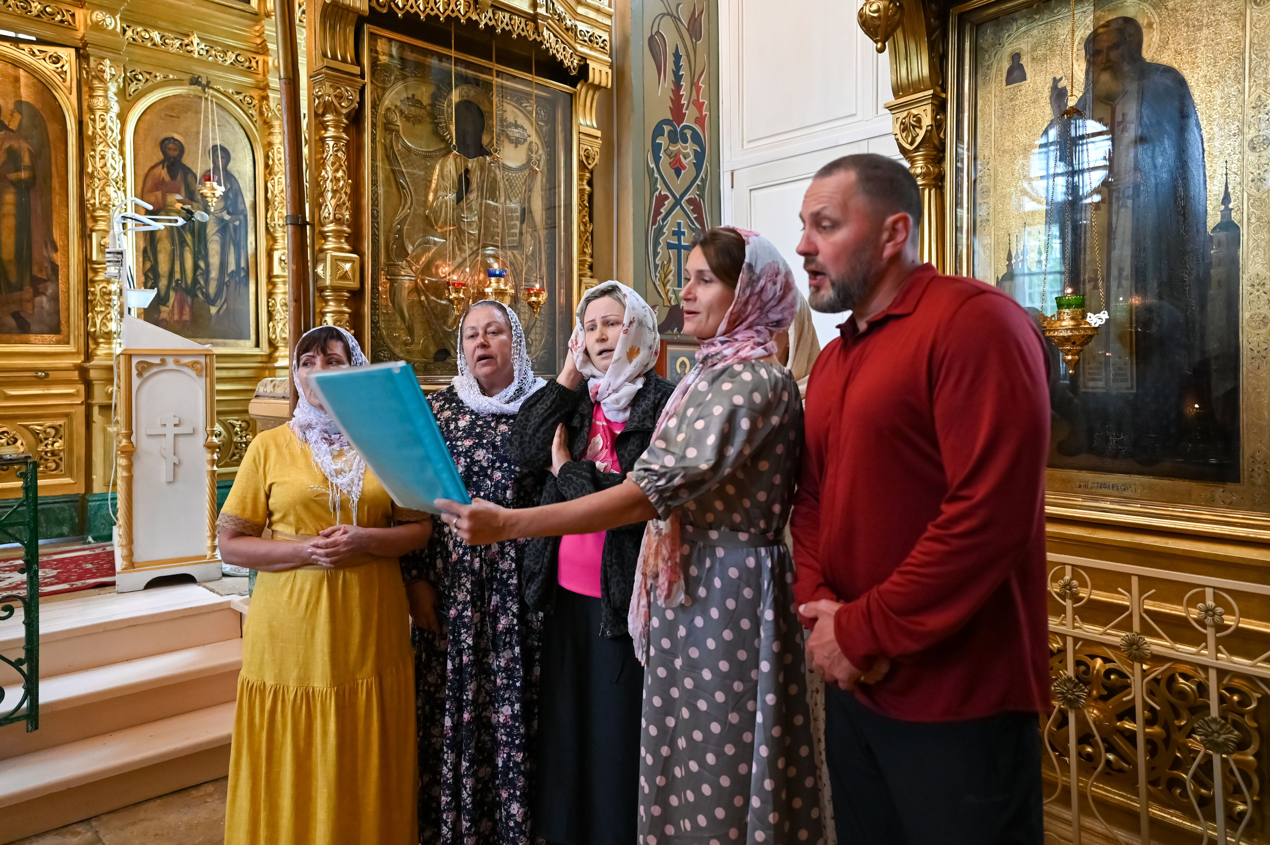 Митрополит Крутицкий Коломенский Павел в Георгиевском храме с. Ванилово. Семейный фотограф в г. Воскресенск Наталия Молева