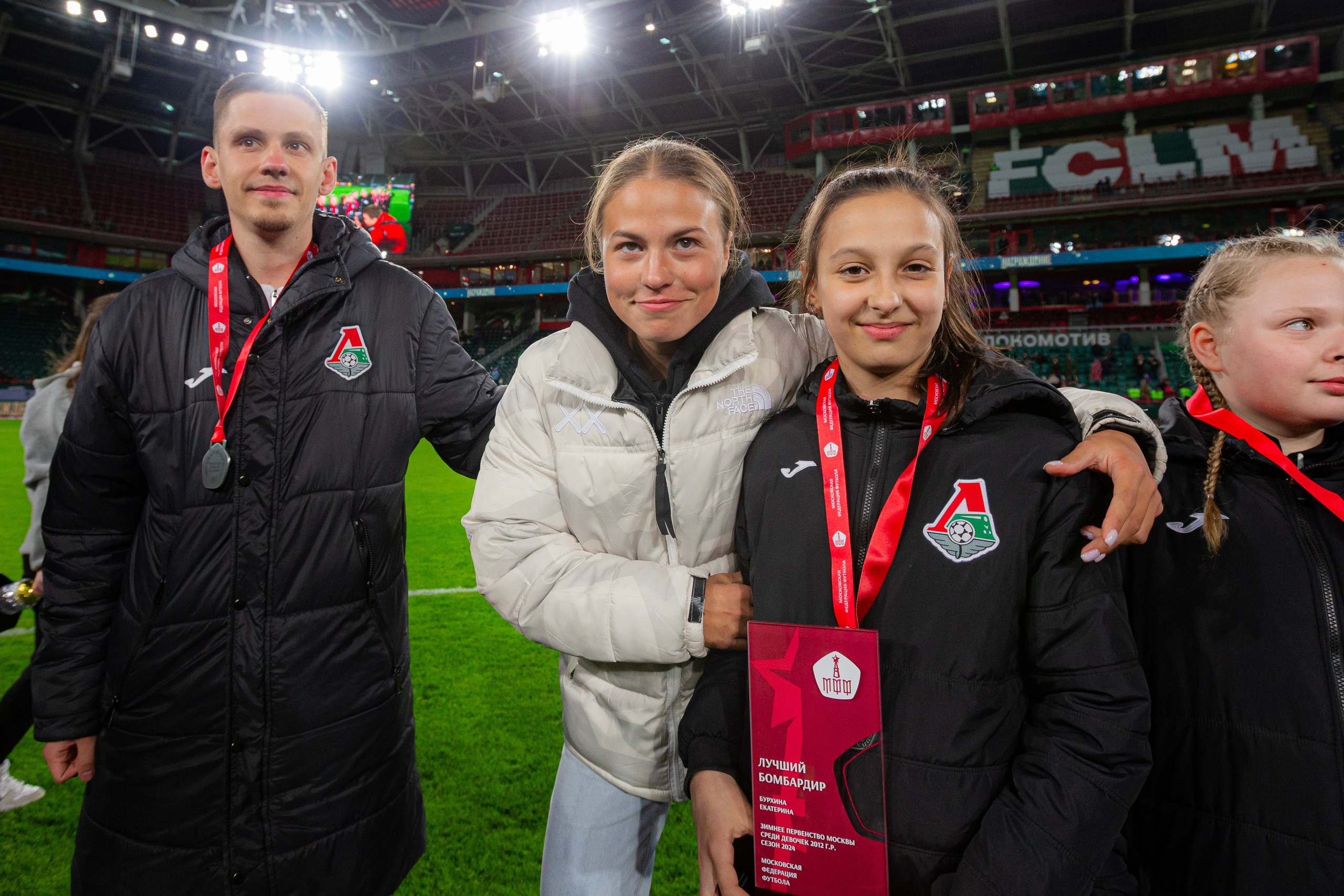 НАГРАЖДЕНИЕ ЖЕНСКОГО ОТДЕЛЕНИЯ АКАДЕМИИ ФК ЛОКОМОТИВ. Artem Zenin Photography