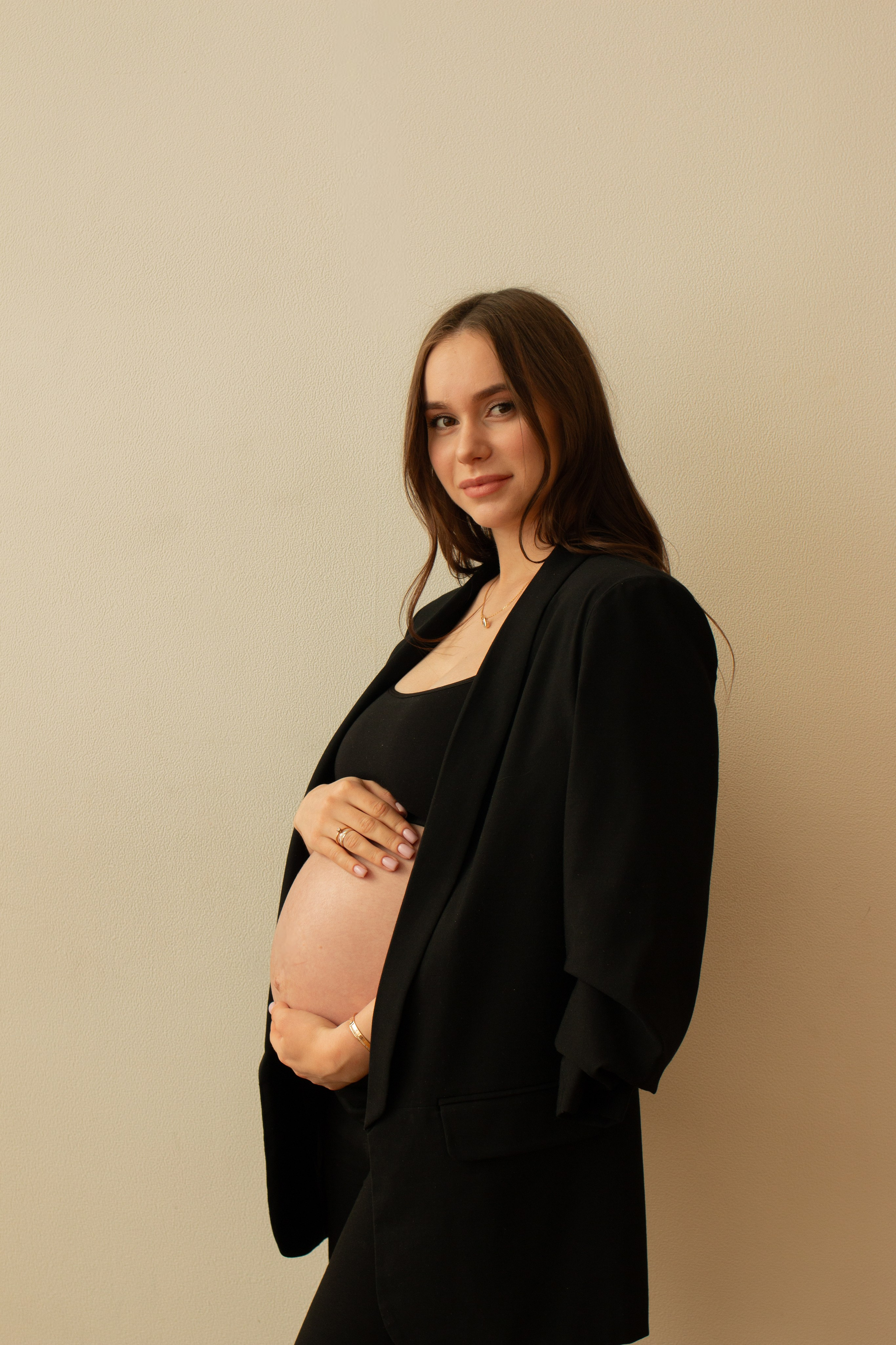 Фотосессия беременности, фотосессия беременности в Москве, фотограф беременных Москва, фотограф беременных, фотосессия беременности в студии, фотосессия беременности в студии Москва, фотосессия в положении, фотосессия в ожидании, фотосессия в ожидании чуда, семейная фотосессия беременности, фотосессия беременности с мужем, фотосессия беременности с мужем Москва