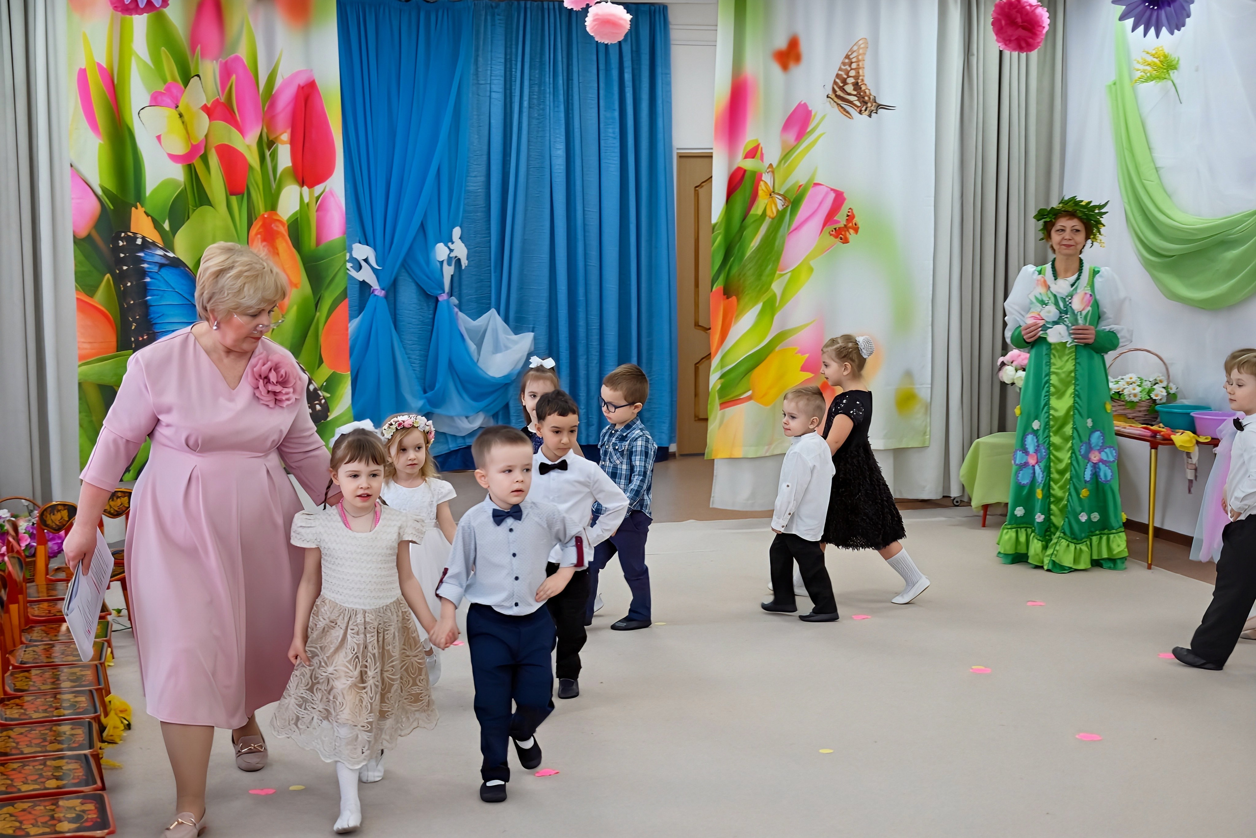 Праздник в группе «Дружная семейка». Семейный и детский фотограф Москва