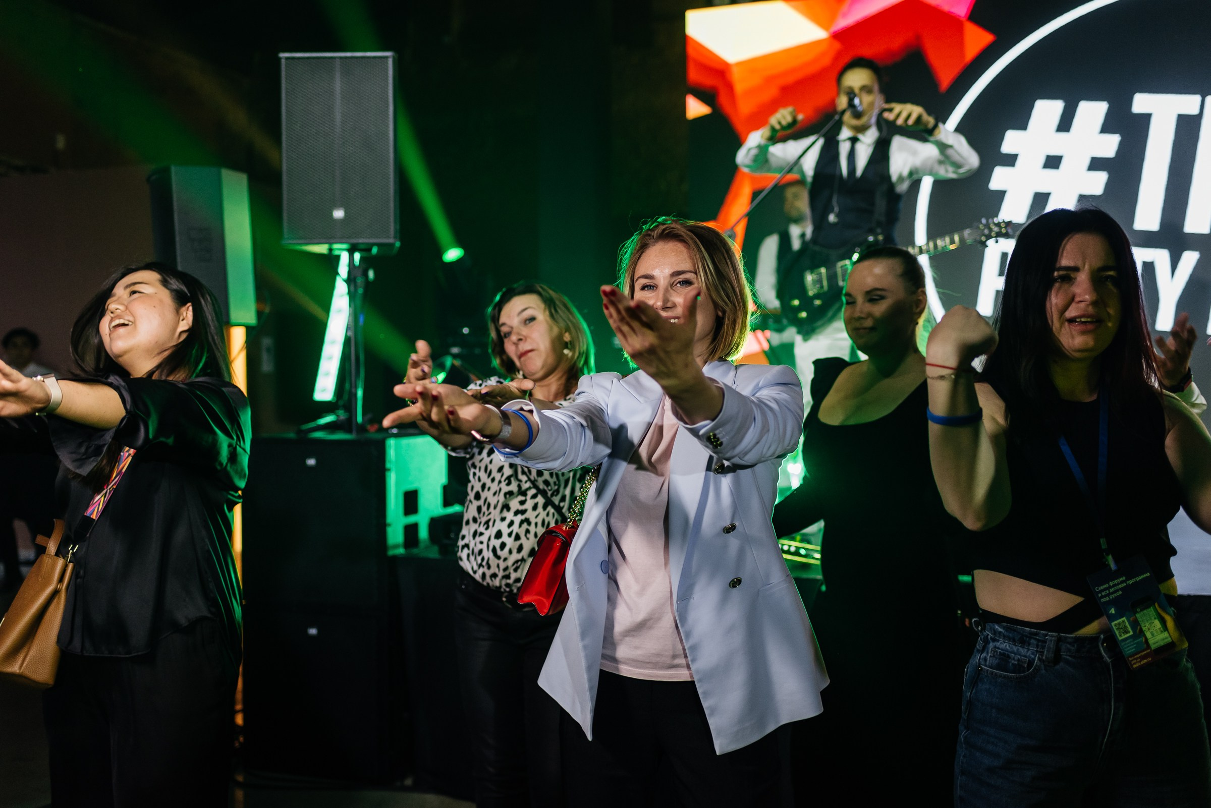 Репортажная фотосъёмка в Брусницын Холле. Свадебный фотограф в Санкт-Петербурге Венера Ахметова