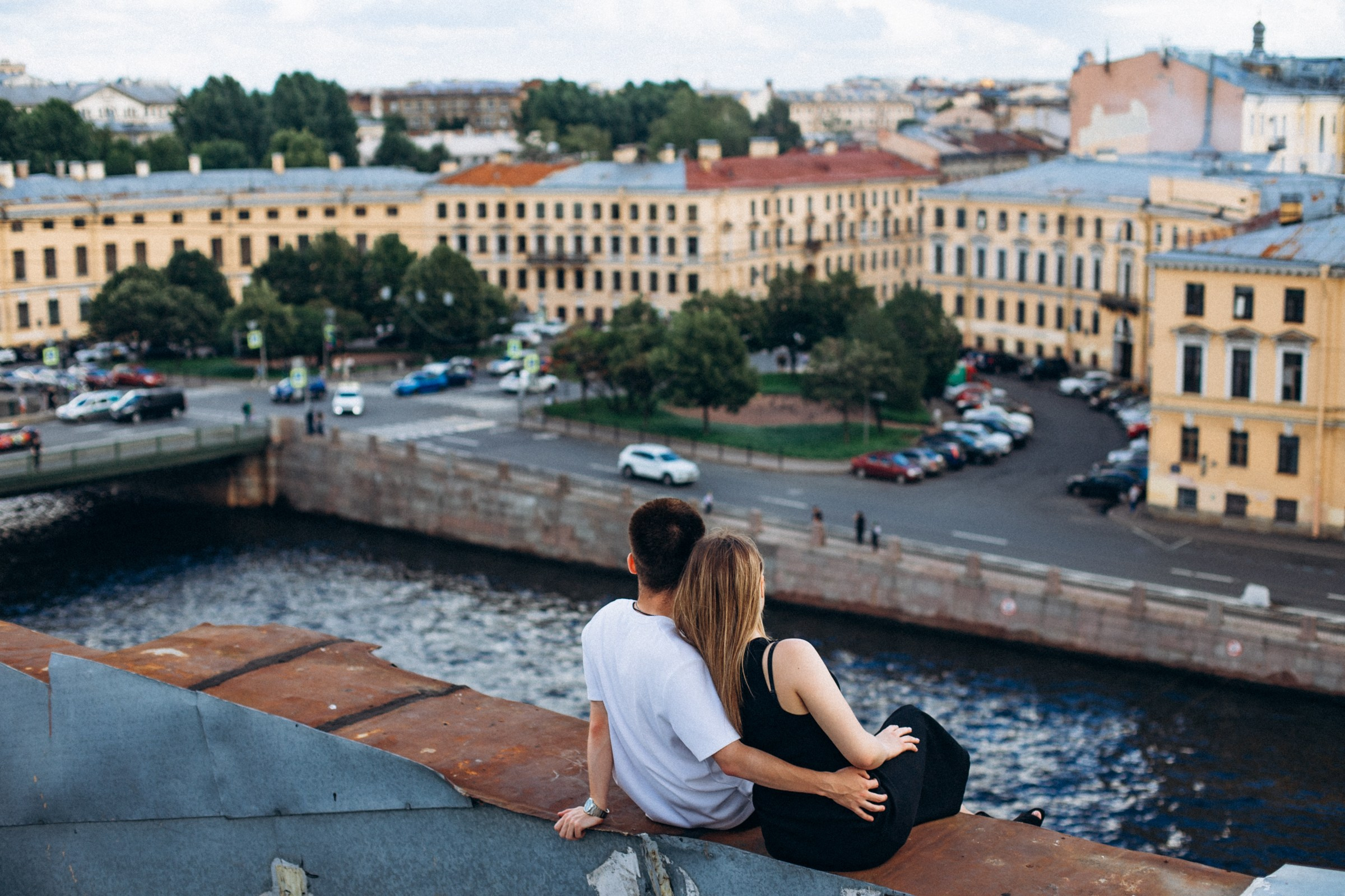 Максим и Анна в июле. Фотопрогулка в Петербурге. Индивидуальный и семейный фотограф в Санкт-Петербурге