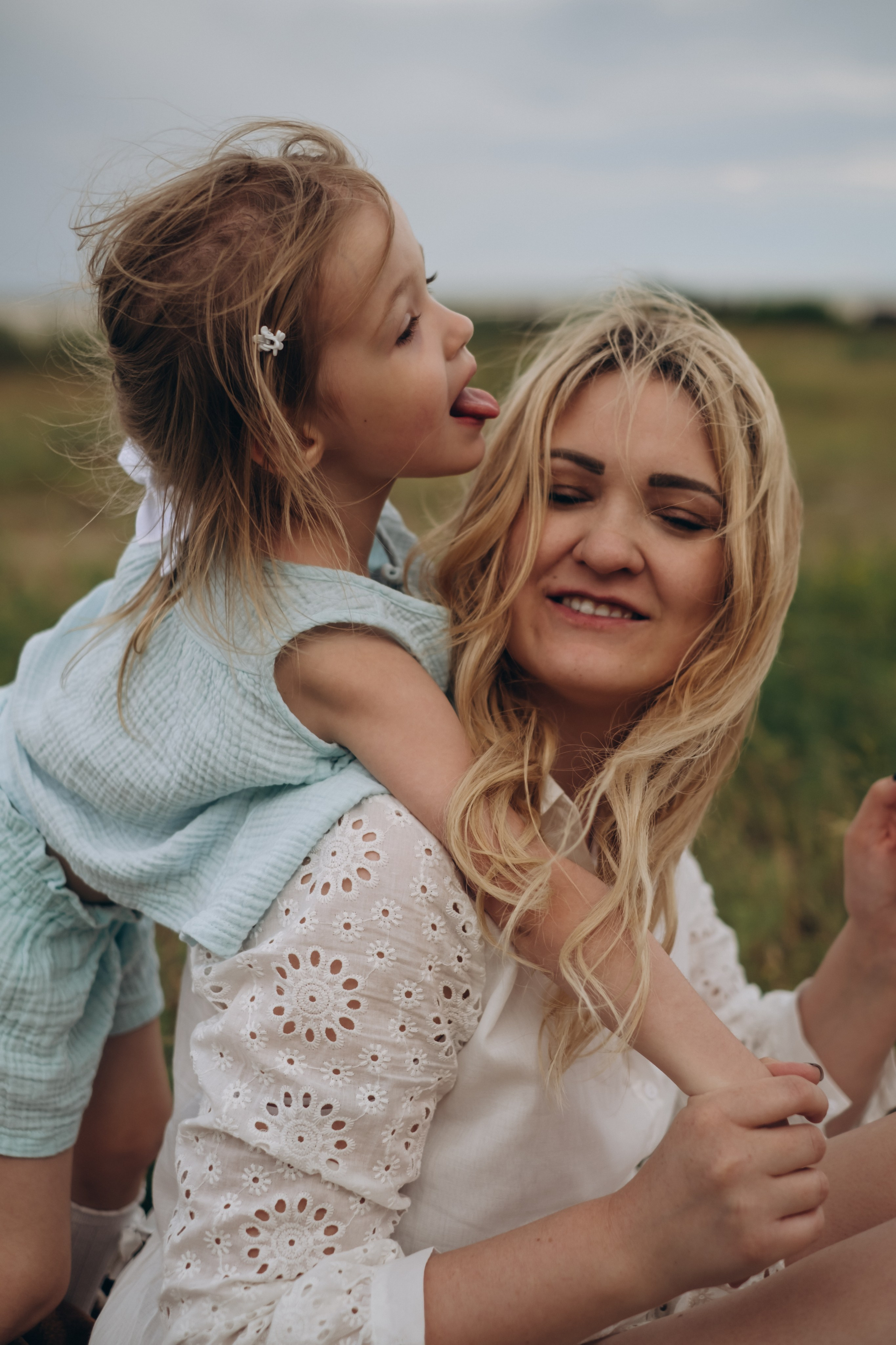 Прогулочная у моря. Мама и дочь. Фотограф Новосибирск Анна Рождественская