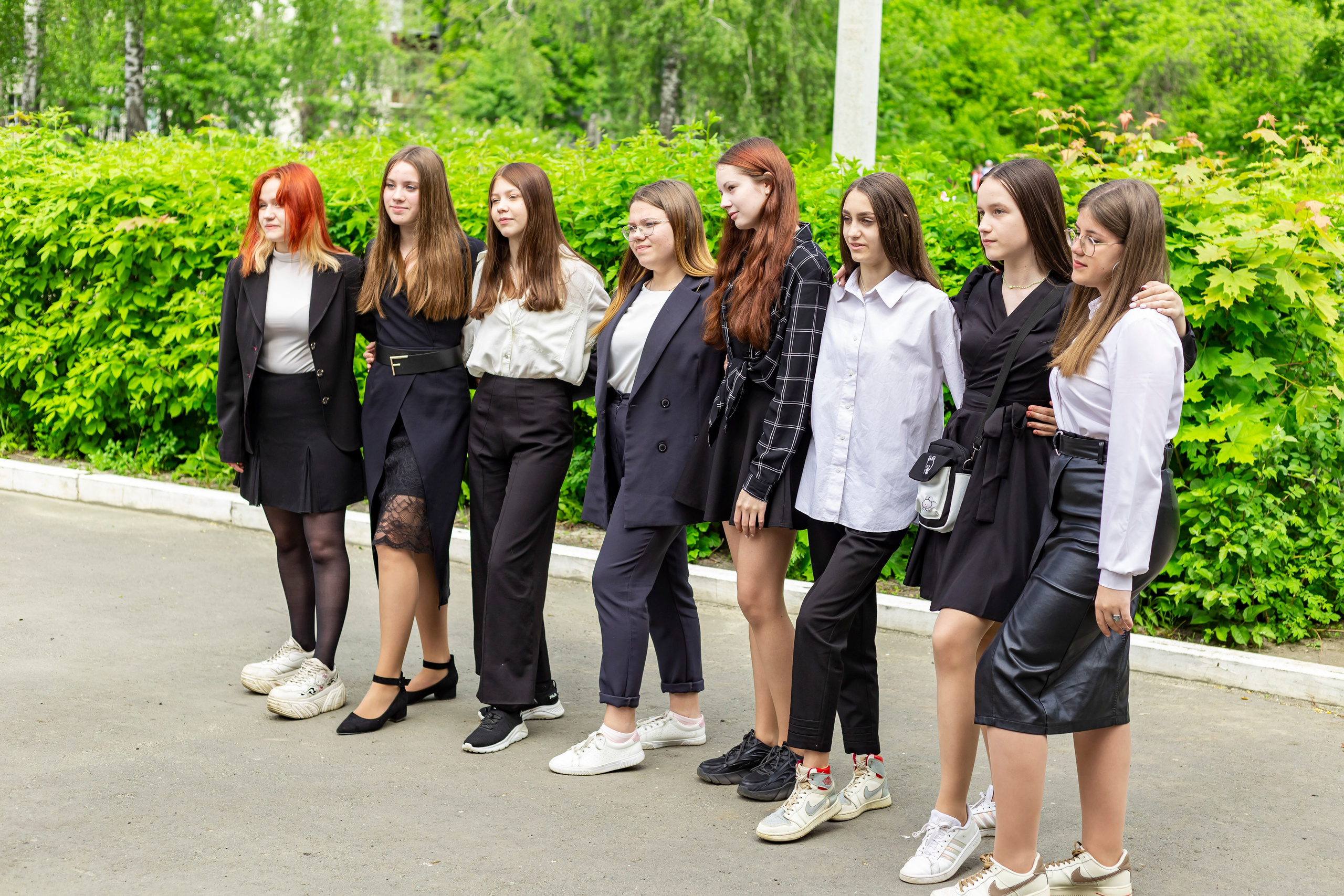 Фотосъемка 9 класс. Свадебный фотограф Марина Суворова и видеооператор Олег Петров