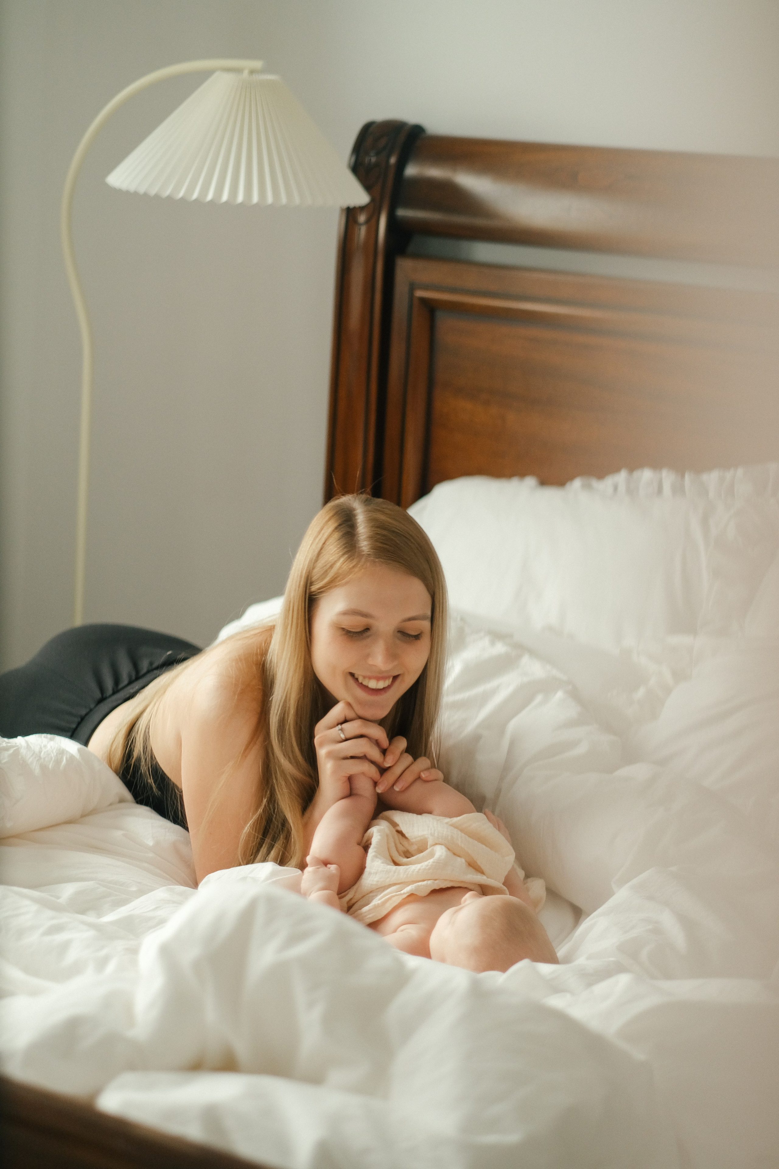 Юля и Ева. Фотограф беременности и Newborn в Екатеринбурге Марина Добровольская