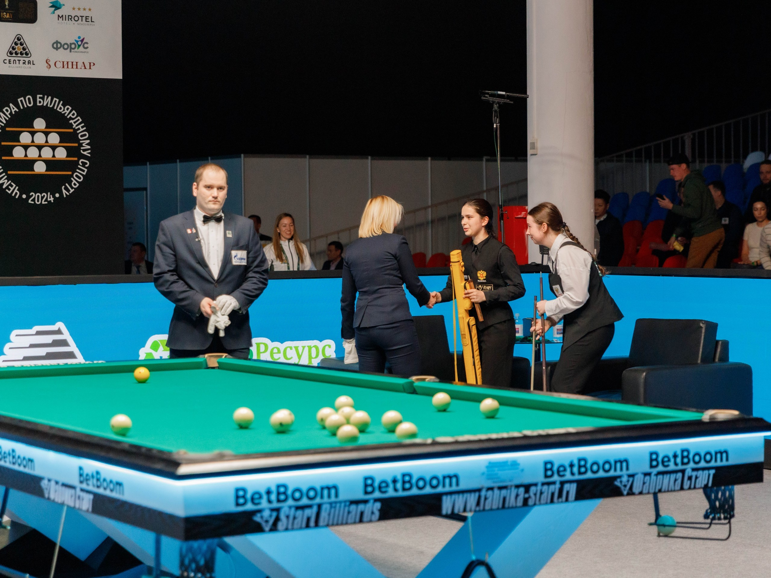 Чемпионат мира по бильярду. Экспоцентр. Репортажный фотограф в Новосибирске Алена Помазунова