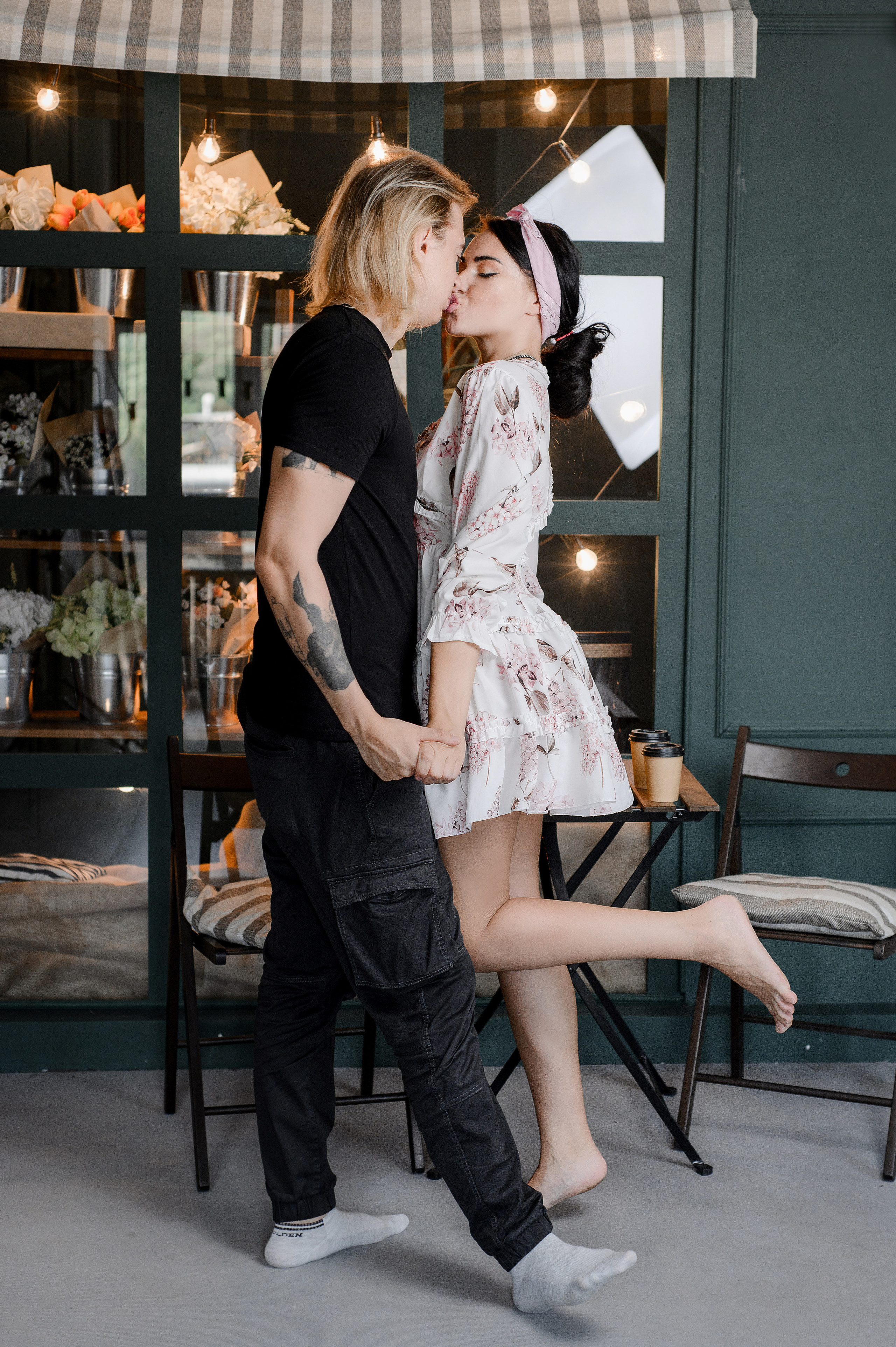 Виктория и Роман — фотосессия в студии в Караганде. Свадебный фотограф Караганда