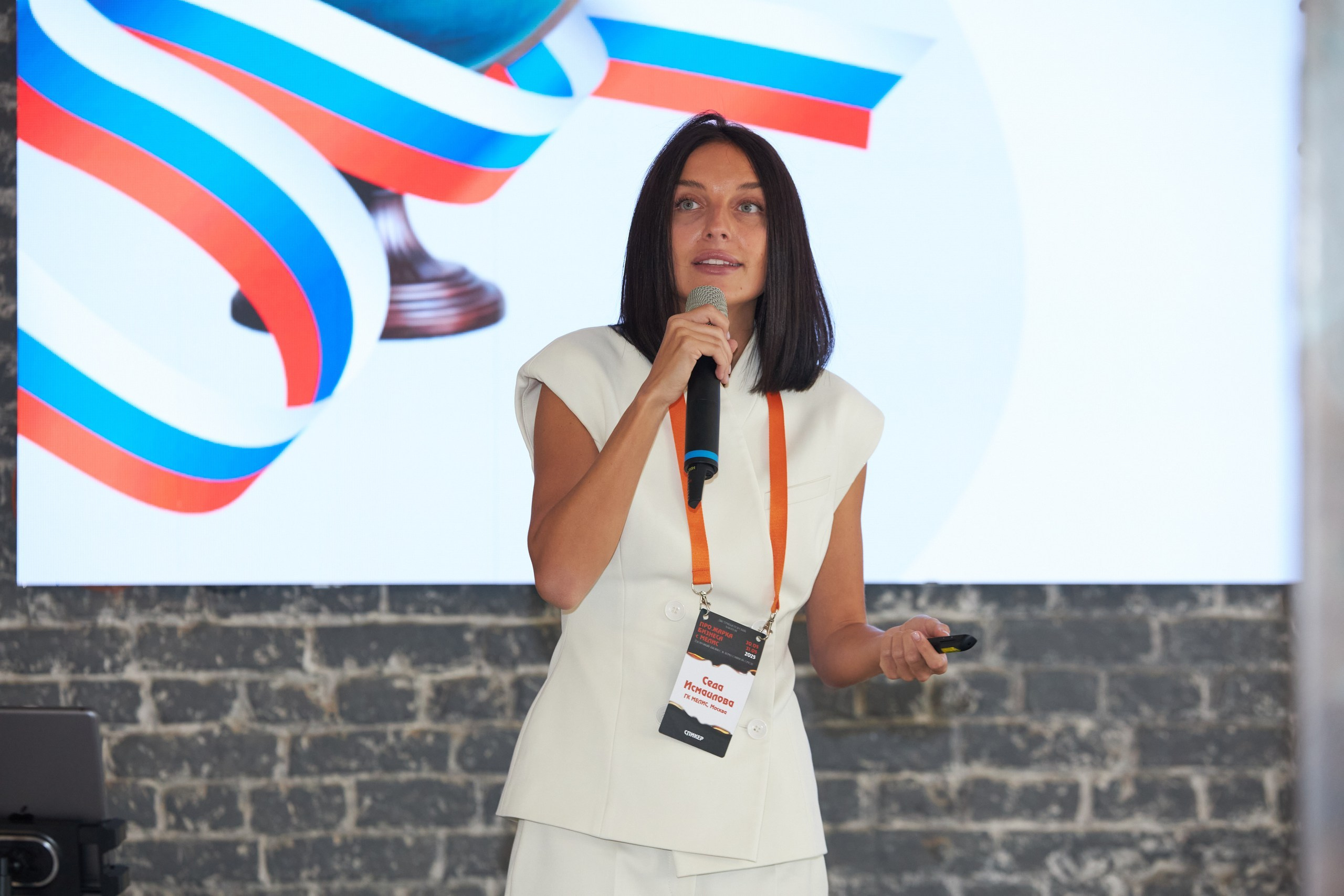 Цены на услуги видеографа в Москве — стоимость съёмки и монтажа. Фото и видео производство для клиентов под различные задачи