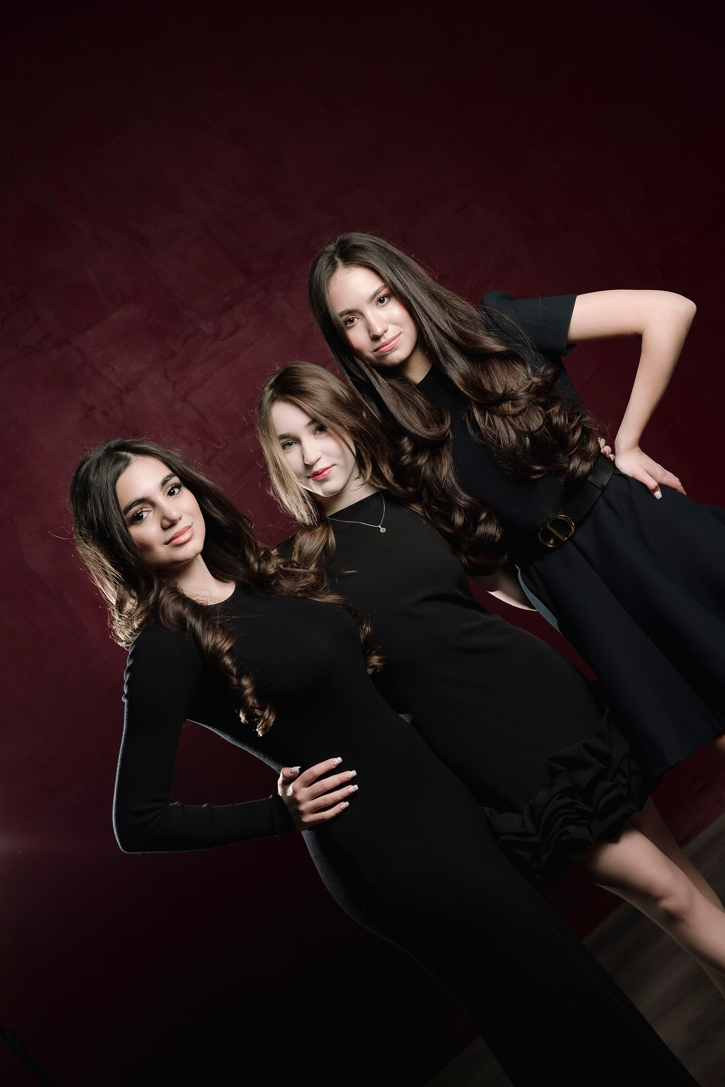 Альбом Красный- старшая школа. Выпускные альбомы Натальи Бутко: Новороссийск, Анапа, Геленджик