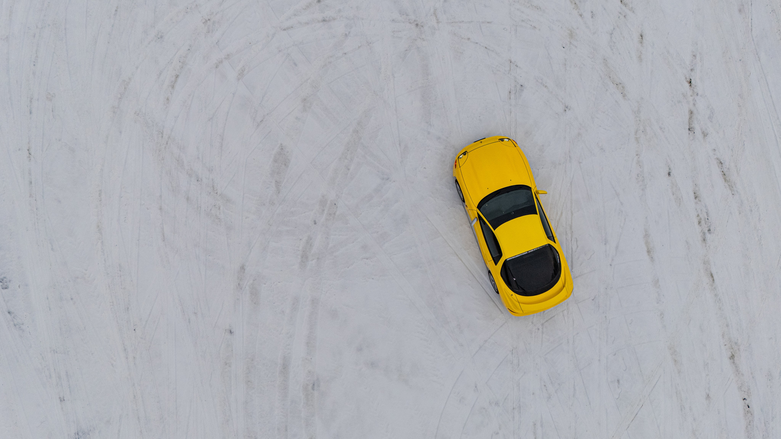 Mitsubishi GTO 25'. Фотограф, видеограф и пилот дрона на Байкале