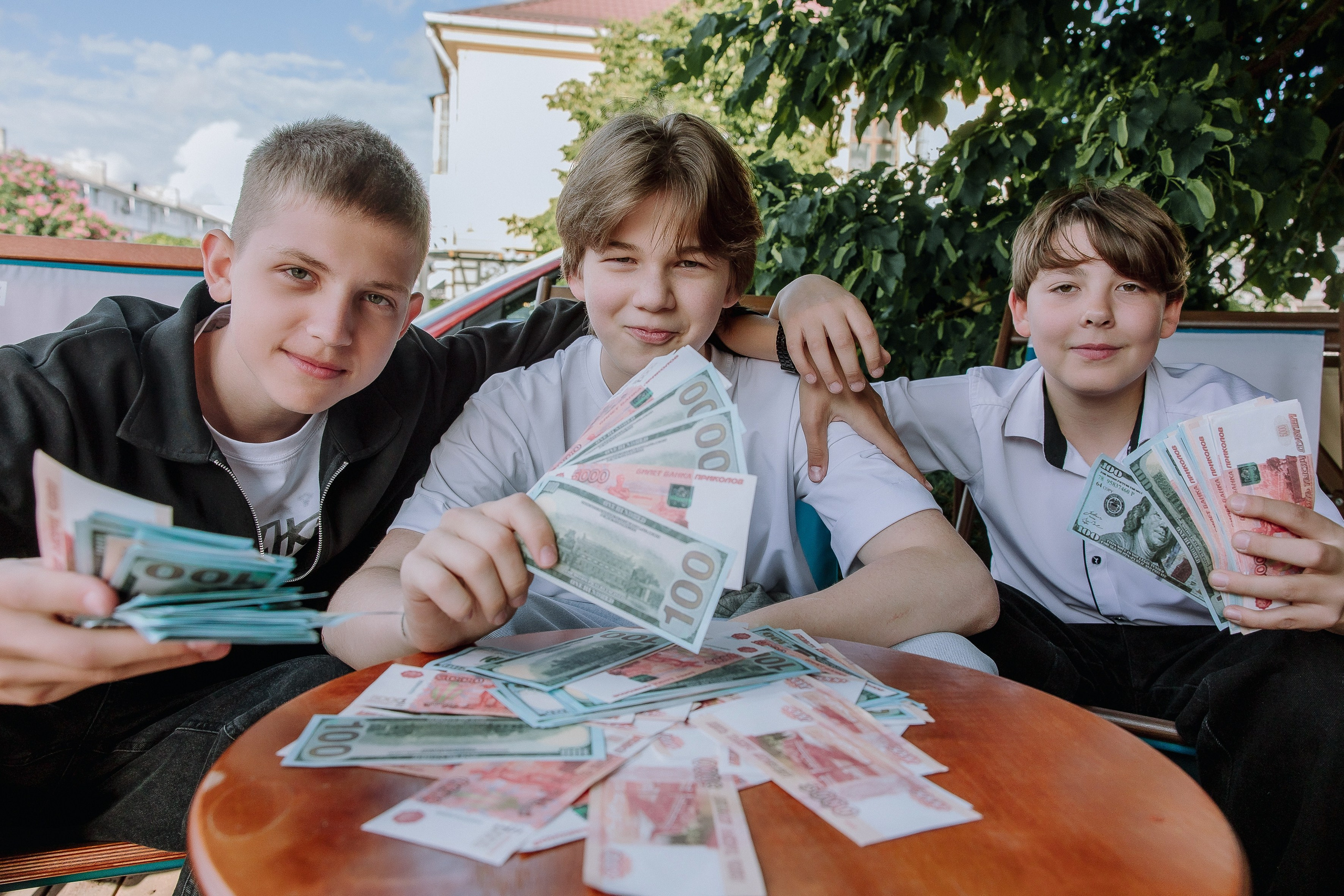 Город- старшая школа. Выпускные альбомы Натальи Бутко: Новороссийск, Анапа, Геленджик