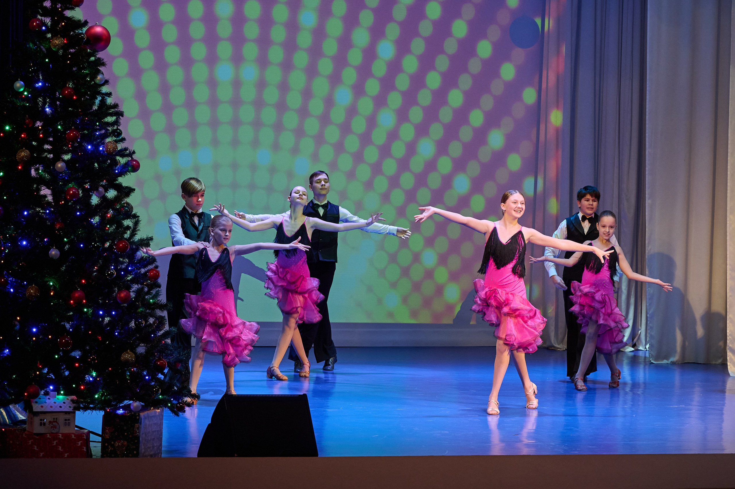 Концерт в ДК Марьина роща. Жизнь курорта Кабардинка в фотографиях