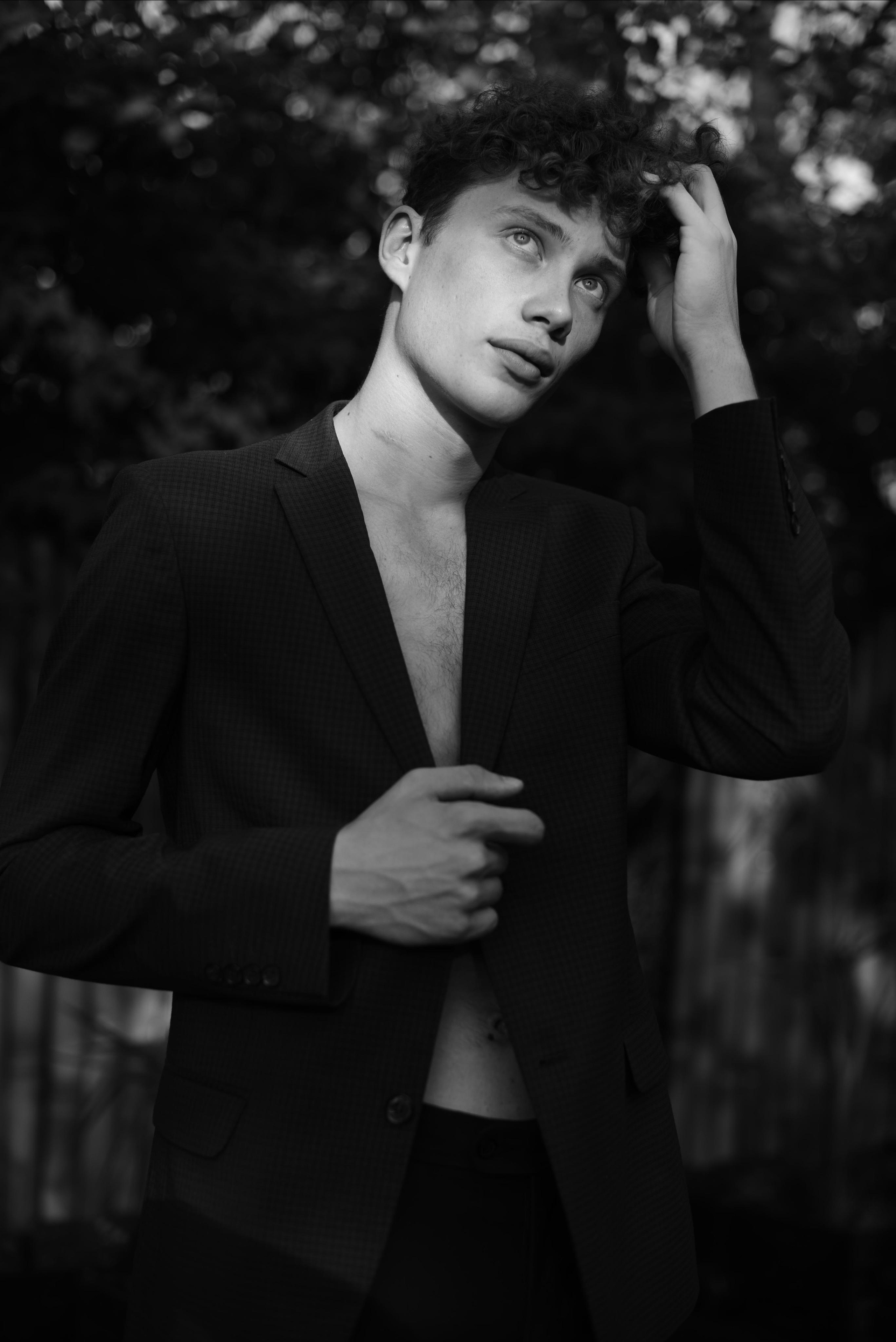 Модель для предметной съемки Даниил Г. Москва | Sale Easy