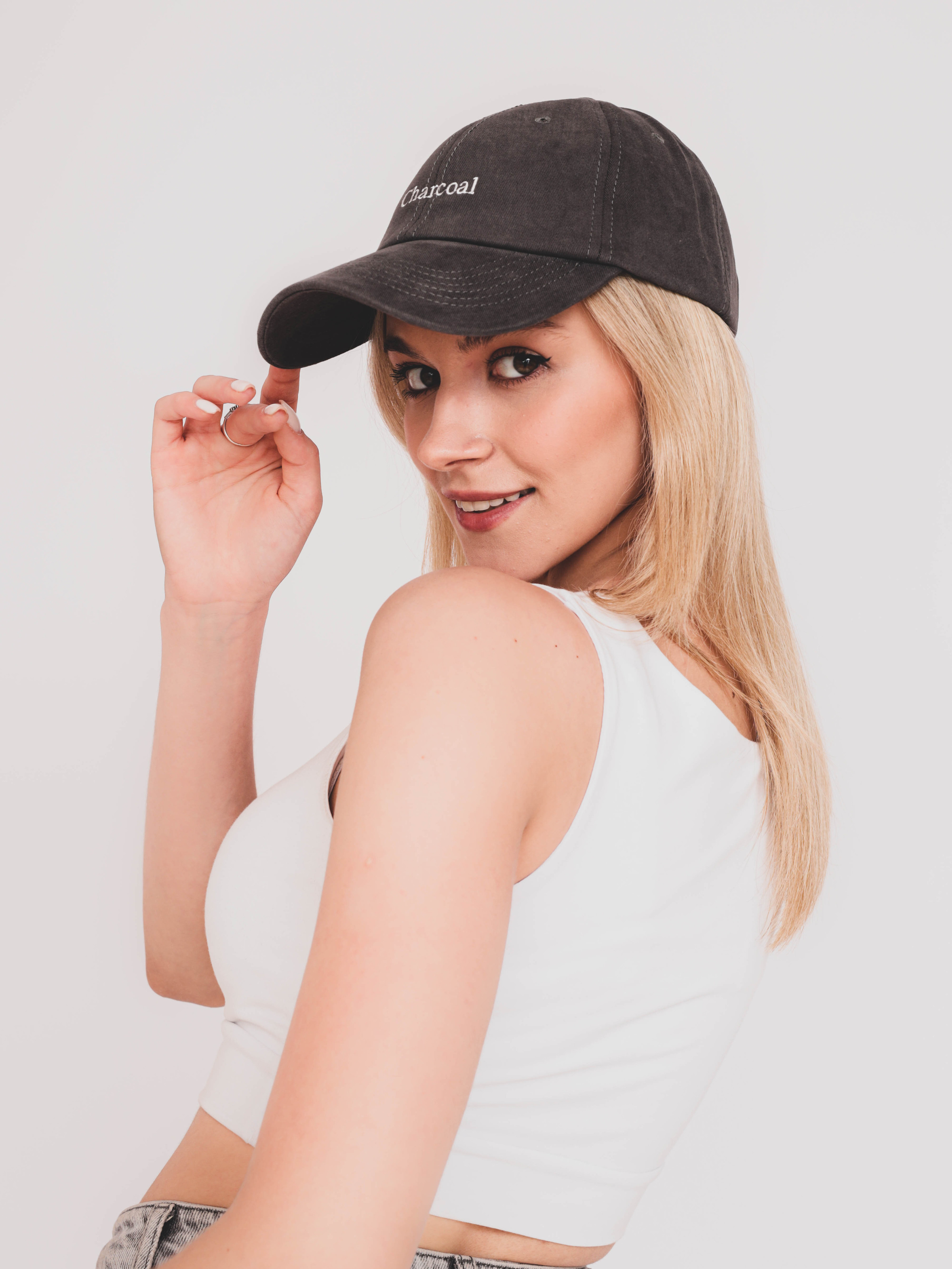 Портфолио. Фото головных уборов для маркетплейсов | Sale Easy