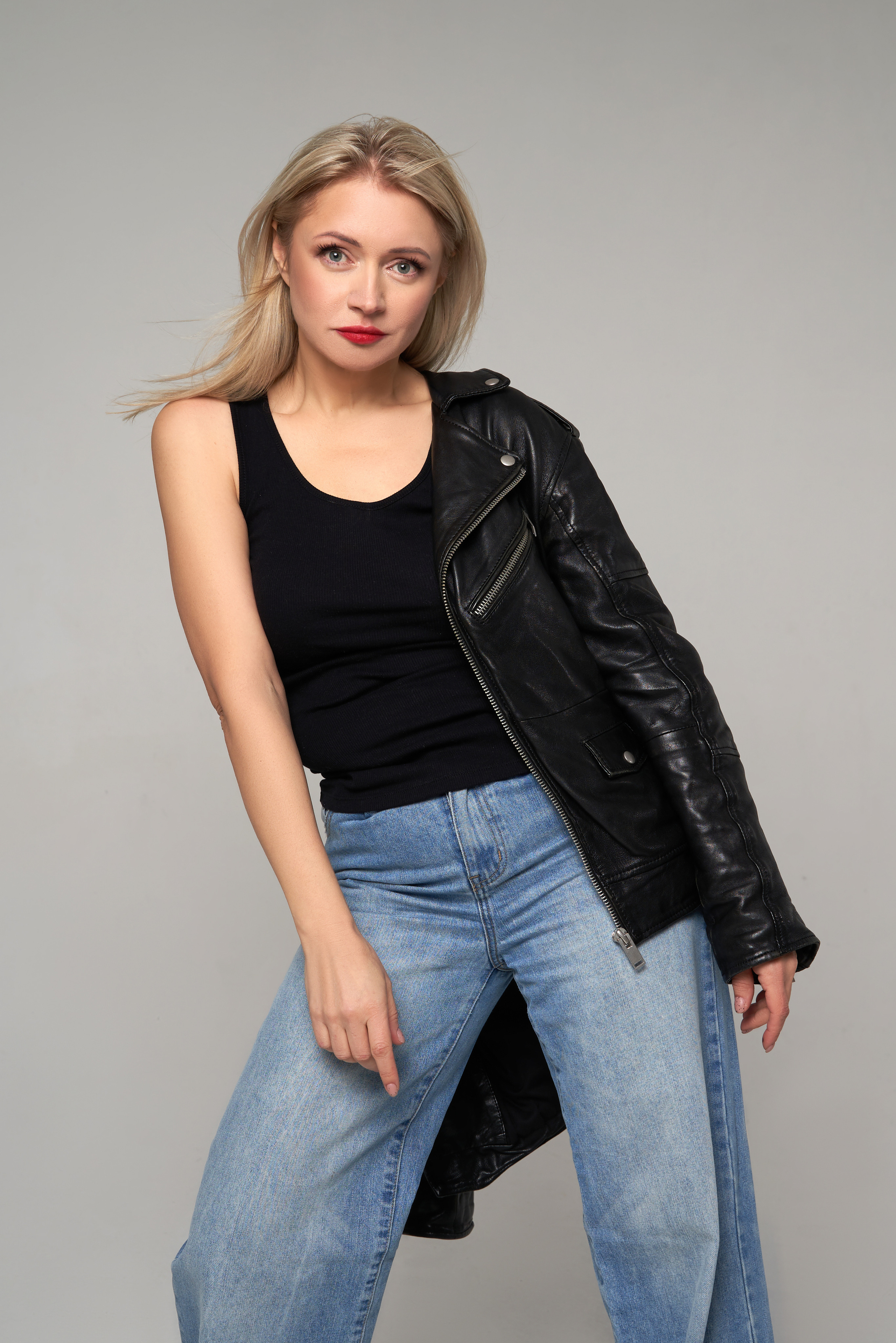 Модель для предметной съемки Марина Г. Москва| Sale Easy