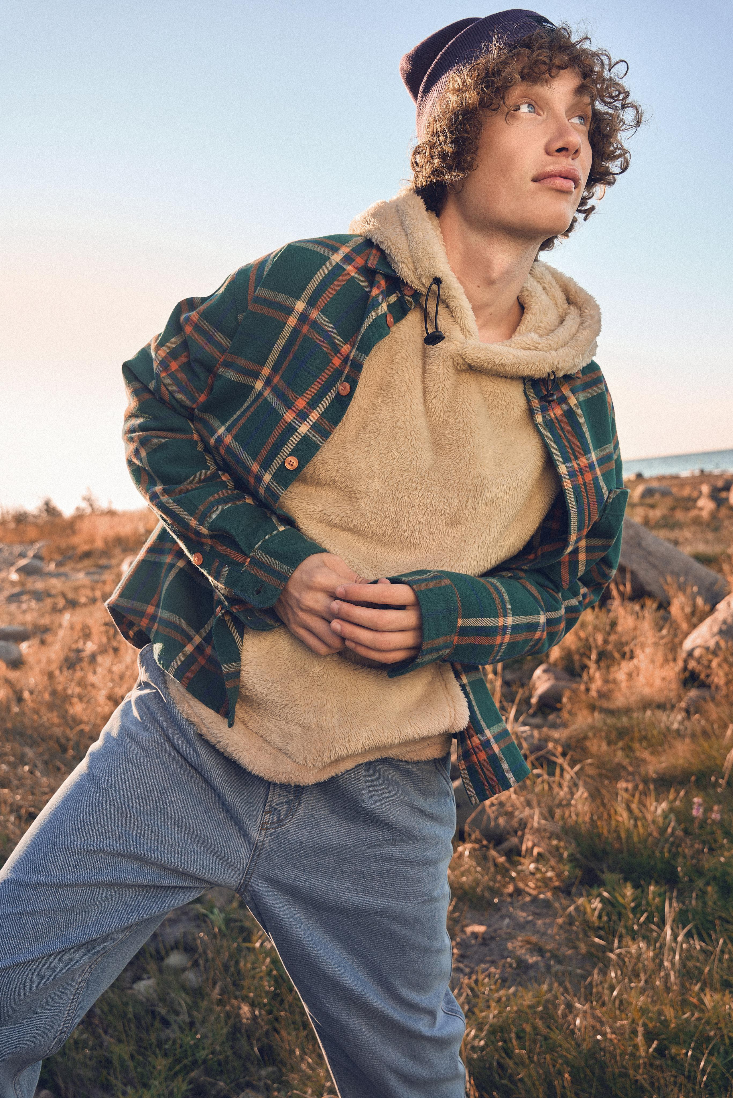 Модель для предметной съемки Даниил Г. Москва | Sale Easy