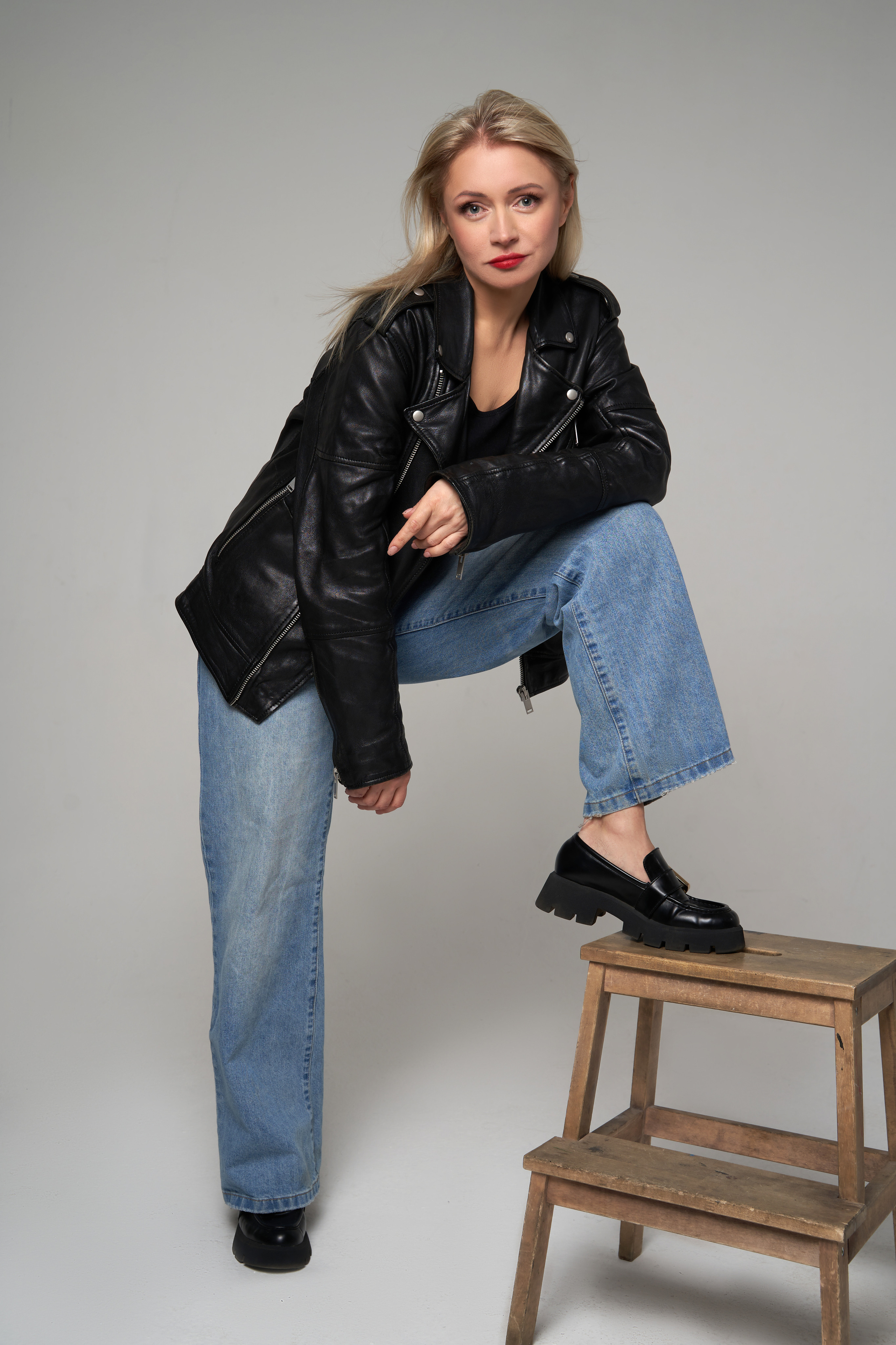 Модель для предметной съемки Марина Г. Москва| Sale Easy