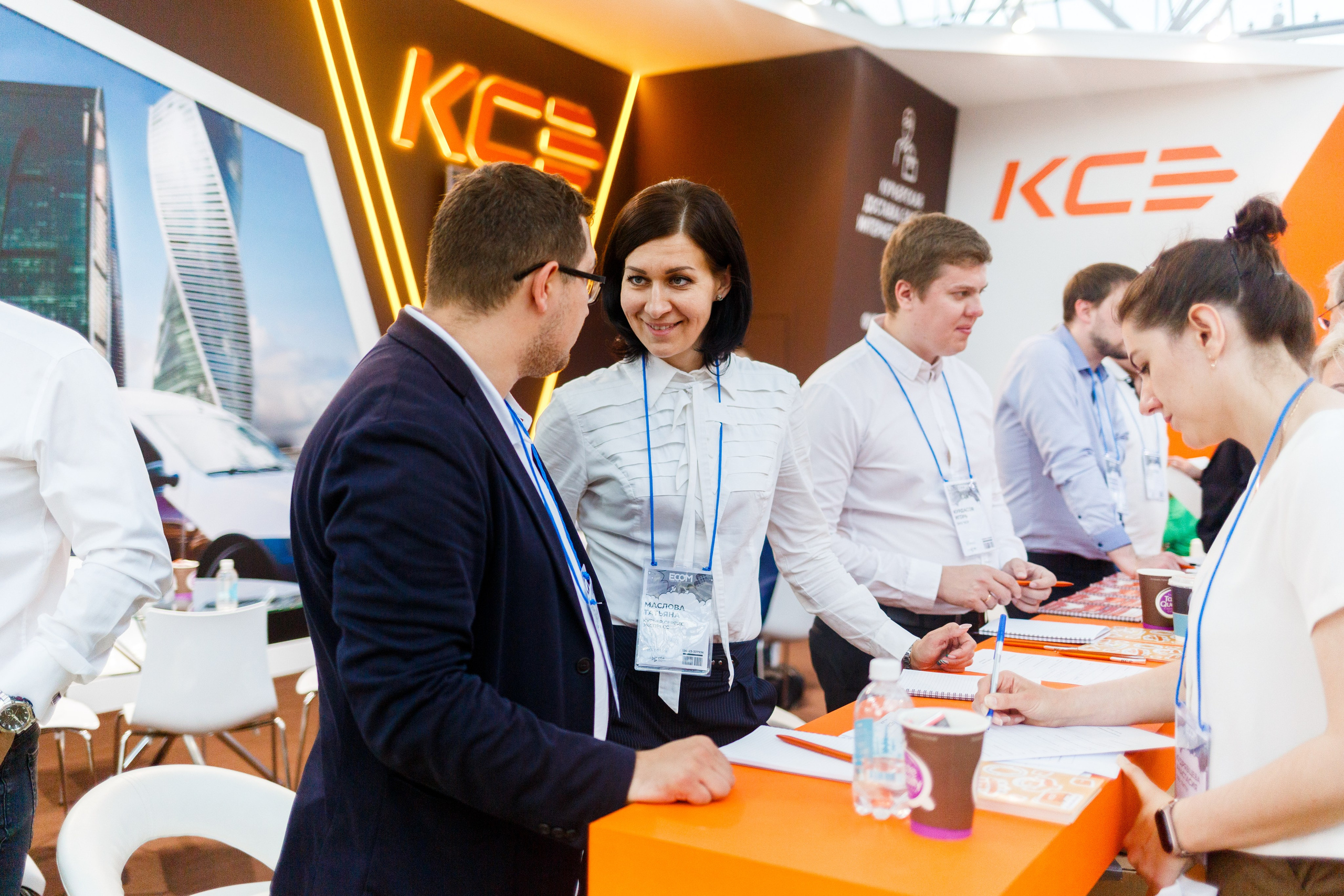 Обзор работы стенда Курьер-сервис. Репортажный фотограф Борис Геер