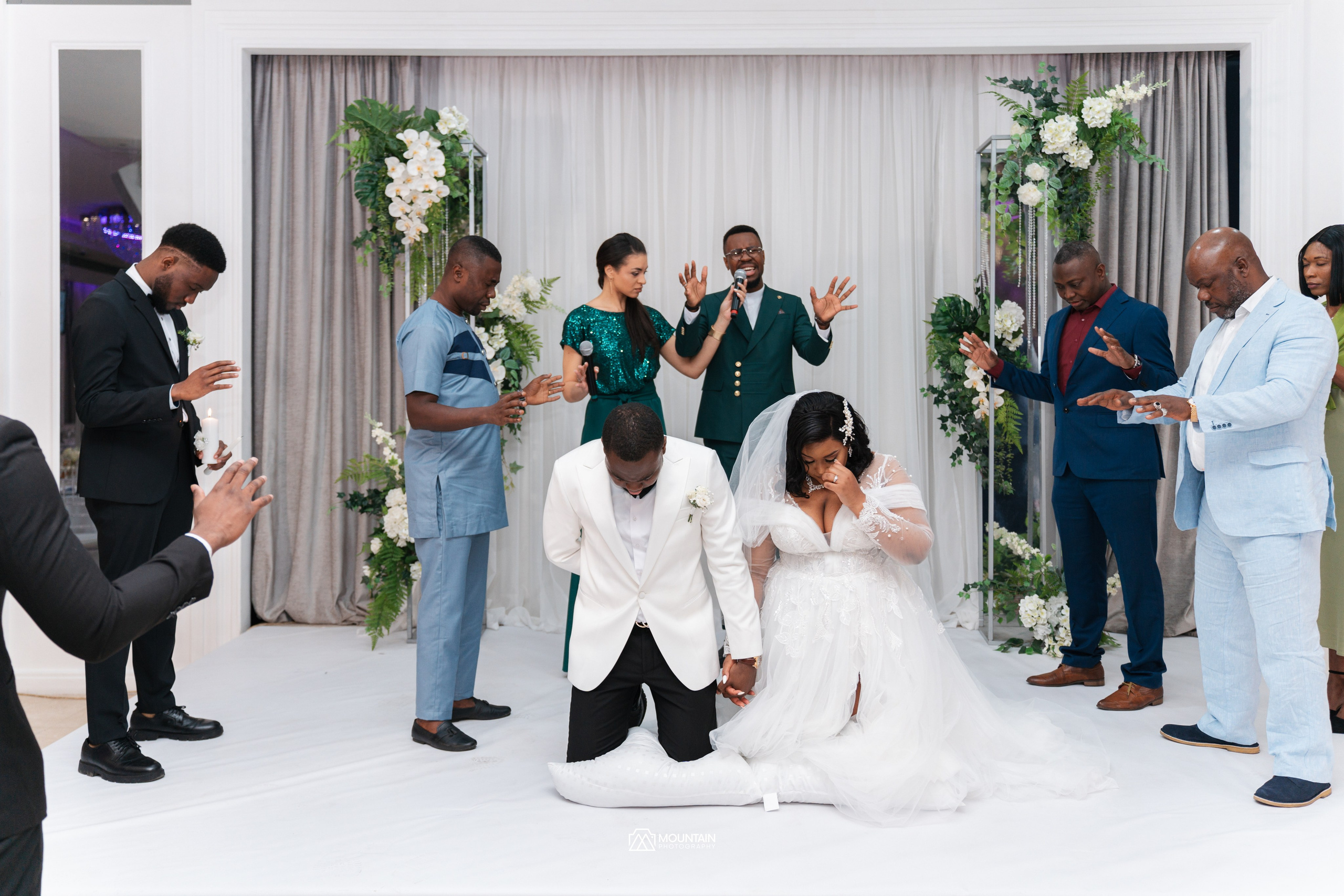 Cletus And Karabo. Я занимаюсь событийной, свадебной, товарной, студийной… фотографией