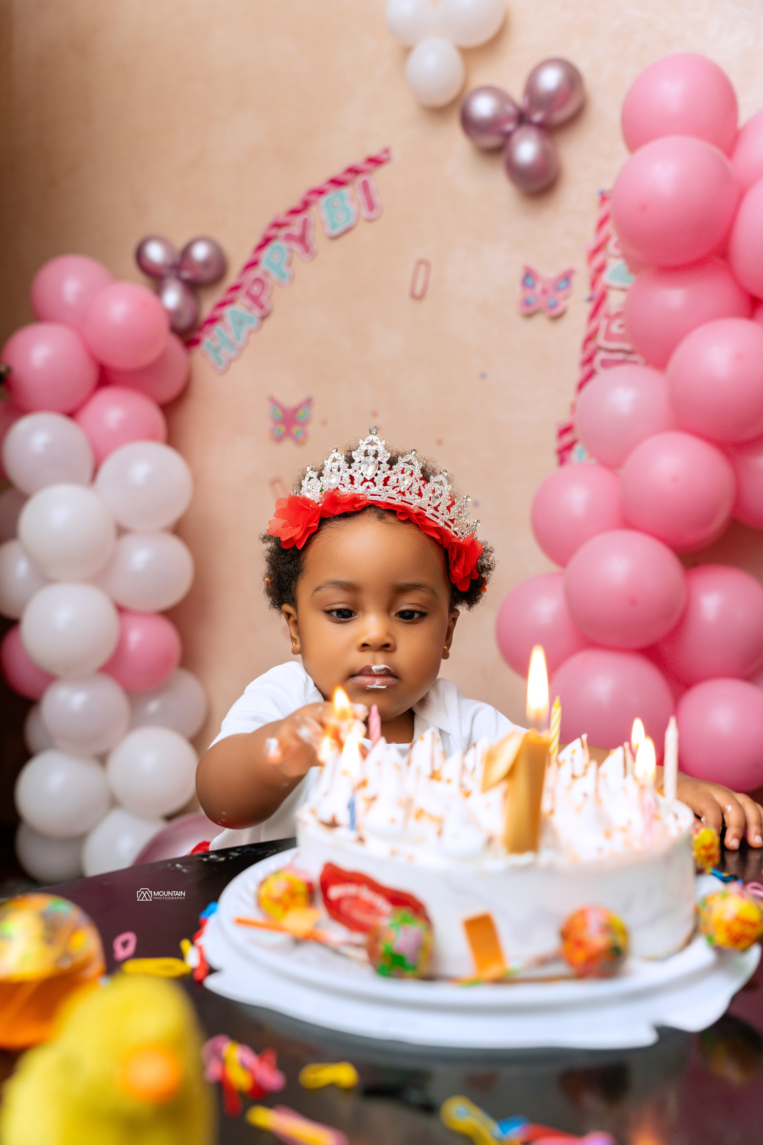 Babies. Я занимаюсь событийной, свадебной, товарной, студийной… фотографией