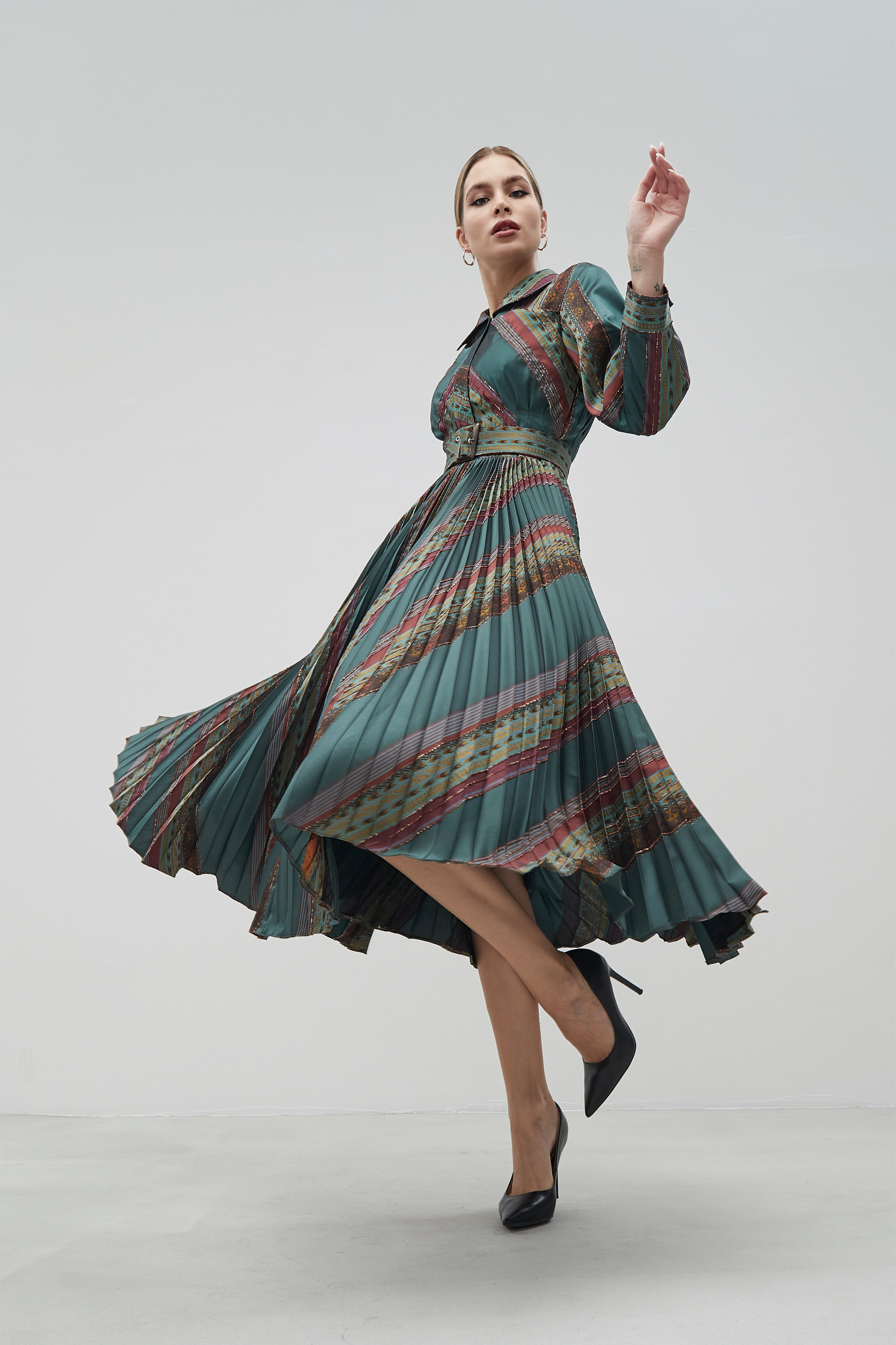 "Профессиональная каталожная фотосъемка товаров для e-commerce и интернет-магазинов""Высококачественная каталожная съемка одежды и аксессуаров с белым фоном""Рекламная каталожная фотосъемка для маркетинга продуктов и брендов""Студийная каталожная съемка с детальной проработкой текстур и материалов""Коммерческая каталожная фотосъемка для каталогов и онлайн-платформ""Фотография каталожной съемки с акцентом на дизайн и презентацию товаров""Предметная каталожная съемка для увеличения продаж в e-commerce""Профессиональная каталожная фотосъемка с использованием студийного освещения""Рекламные фото каталожной съемки для сайтов и социальных сетей""Высокоточная каталожная съемка товаров для презентаций и брошюр""Каталожная фотосъемка высокого разрешения для онлайн-магазинов""Коммерческая каталожная съемка с фокусом на качество и детализацию""Студийная каталожная фотосъемка для брендов и ритейла""Фотографии каталожной съемки для маркетинговых кампаний""Профессиональная каталожная съемка для каталогов и увеличения конверсии" "Профессиональная съемка на модели для модных брендов и рекламы""Высококачественная фотосъемка на модели с креативным освещением и позами""Рекламная съемка на модели для каталогов одежды и аксессуаров""Студийная съемка на модели с акцентом на стиль и индивидуальность""Коммерческая фотосъемка на модели для fashion-индустрии""Фотография съемки на модели с профессиональным ретуши для журналов""Модная съемка на модели для продвижения бренда и коллекций""Профессиональная съемка на модели с использованием естественного света""Рекламные фото съемки на модели для социальных сетей и веб-сайтов""Высокоточная фотосъемка на модели для портфолио и презентаций""Съемка на модели высокого разрешения для модных кампаний""Коммерческая съемка на модели с фокусом на тренды и дизайн""Студийная фотосъемка на модели для e-commerce и маркетинга""Фотографии съемки на модели для брендов и увеличения продаж""Профессиональная модная съемка на модели для каталогов и рекламы"