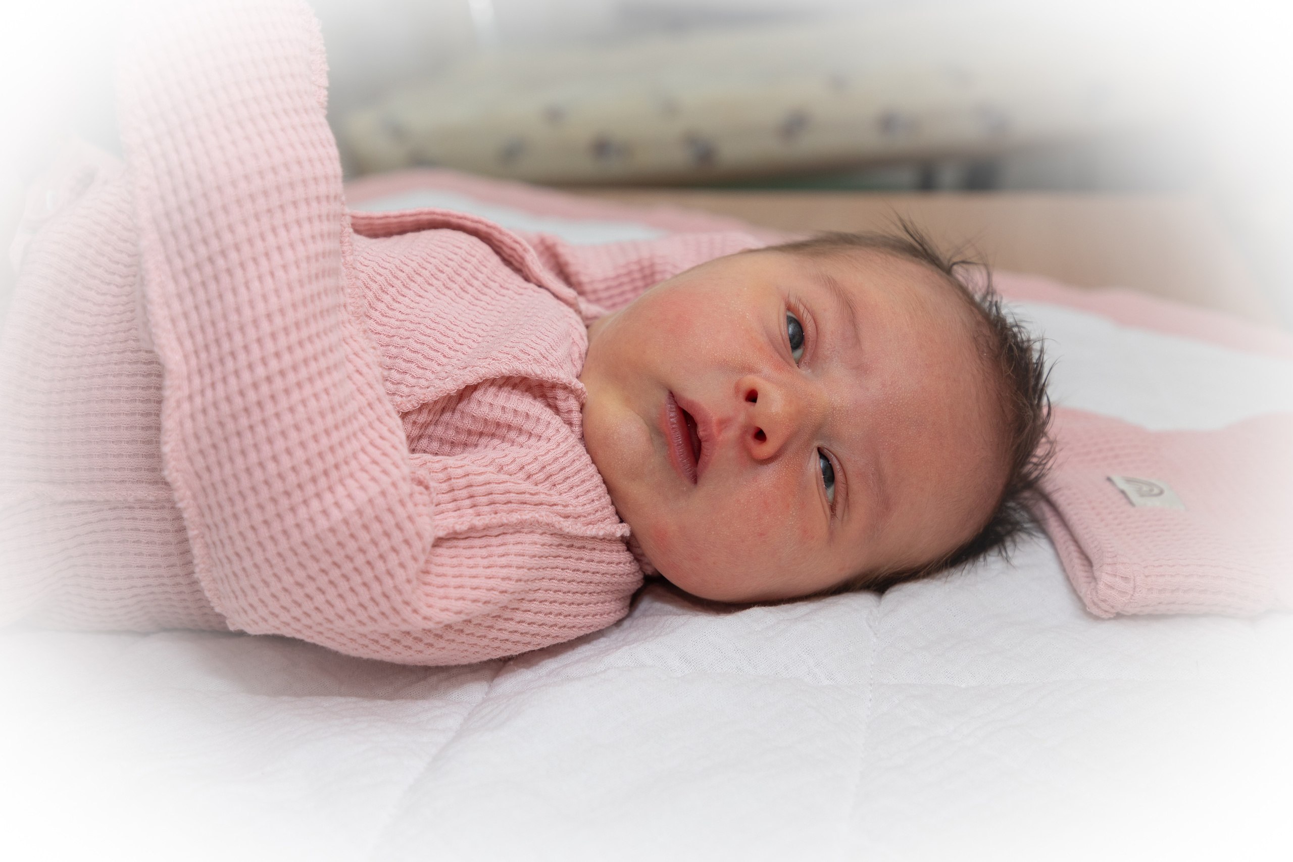 Выписка из роддома. Свадебный, семейный, школьный Фотограф и видеограф Худаноговы Александр и Ирина г. Зеленогорск, Красноярск