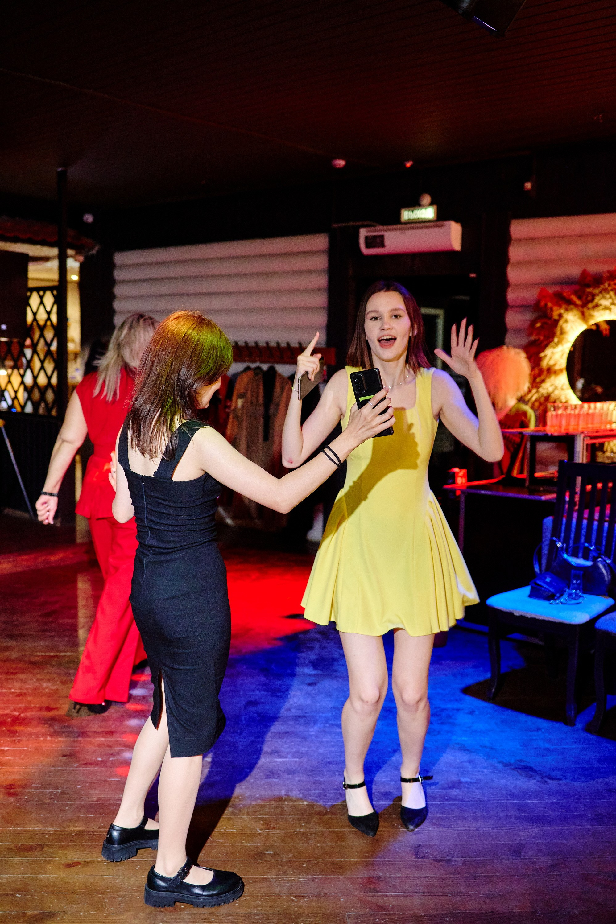 Выпускной 35 Сош. Фотограф Выпускные альбомы Таганрог Сергей Коробченко