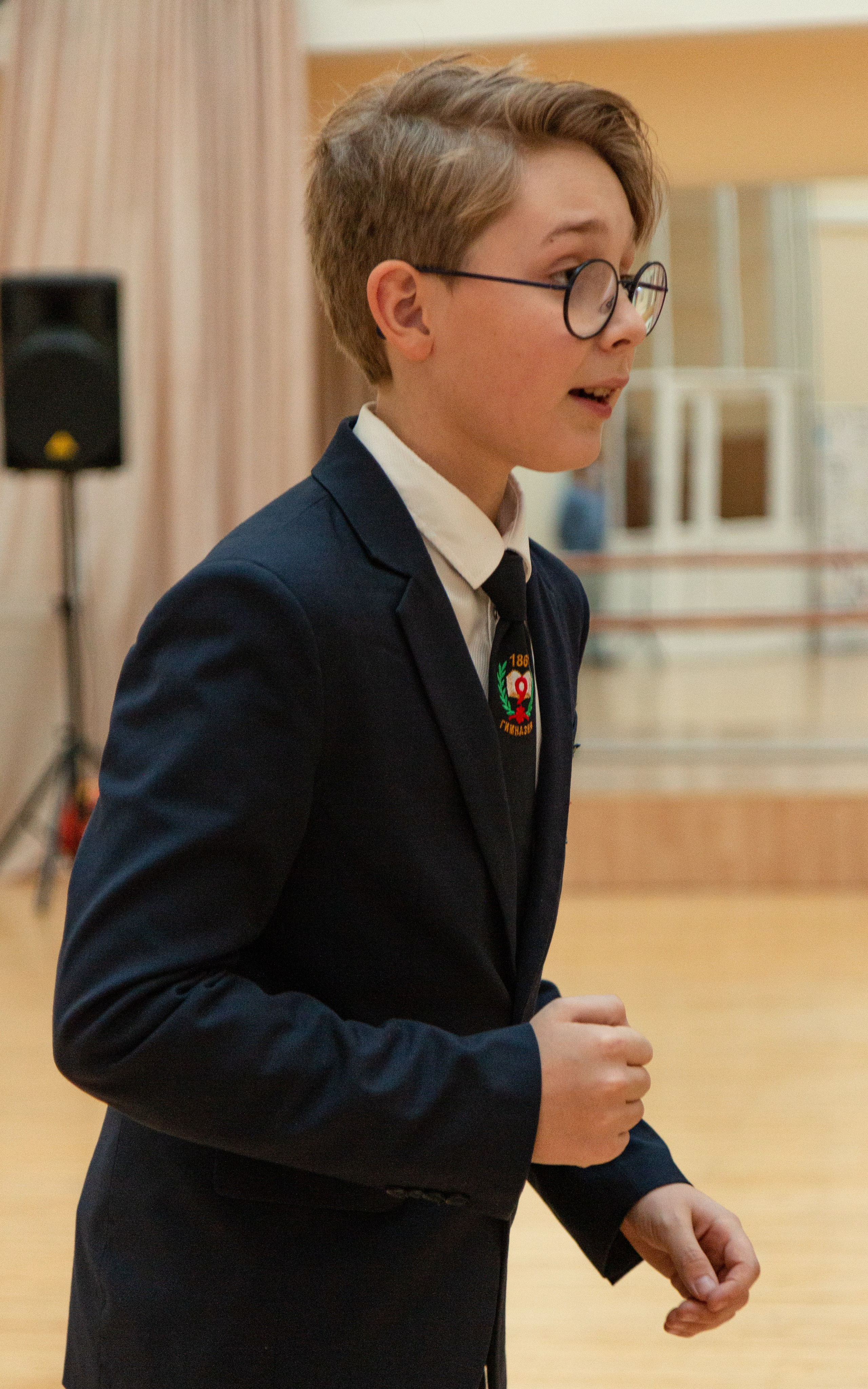 Съёмка в 9 гимназии города Екатеринбург. Предметный и репортажный фотограф Алексей Кротов