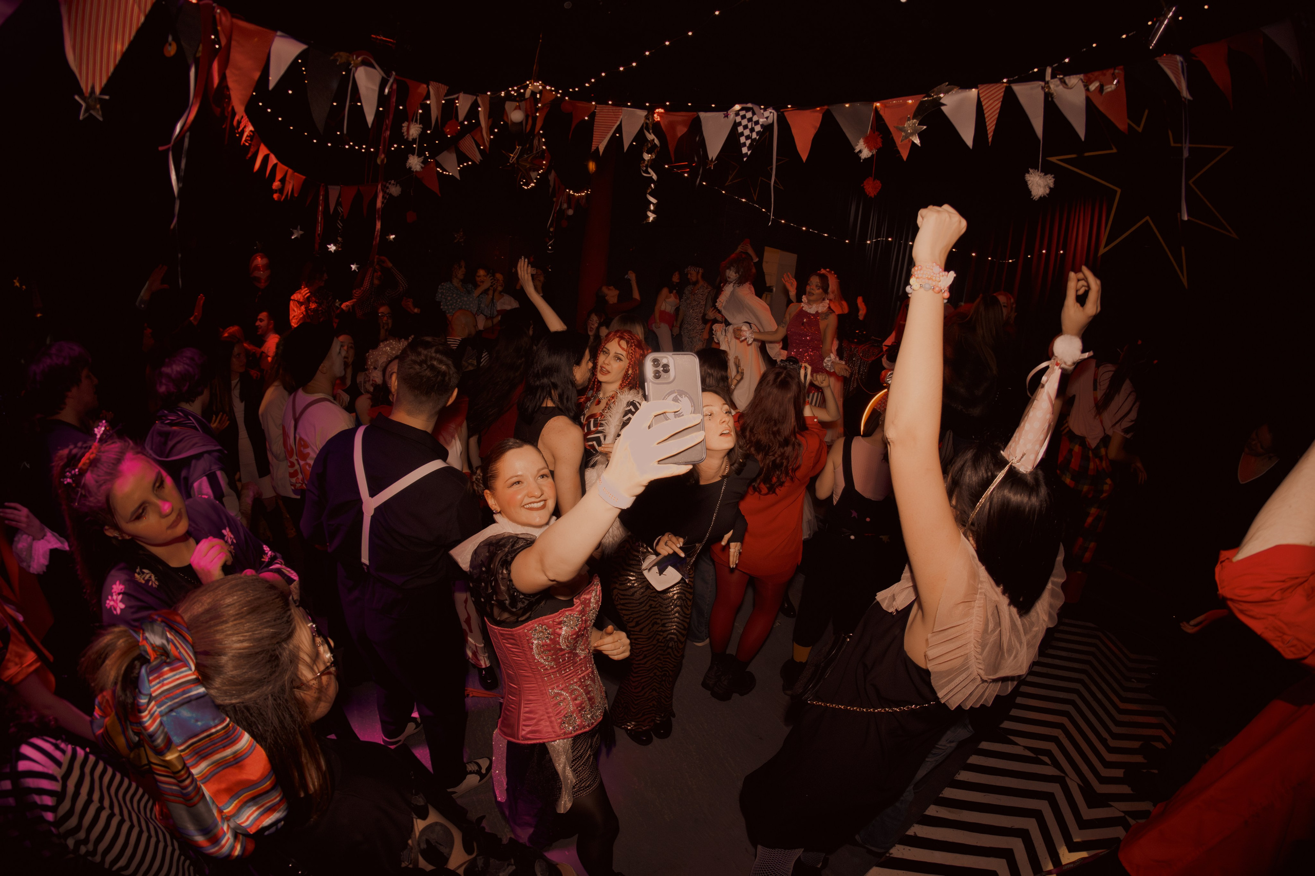 Дикое Диско всех влюблённых. Портретный и концертный фотограф в Санкт-Петербурге Егор Телятников