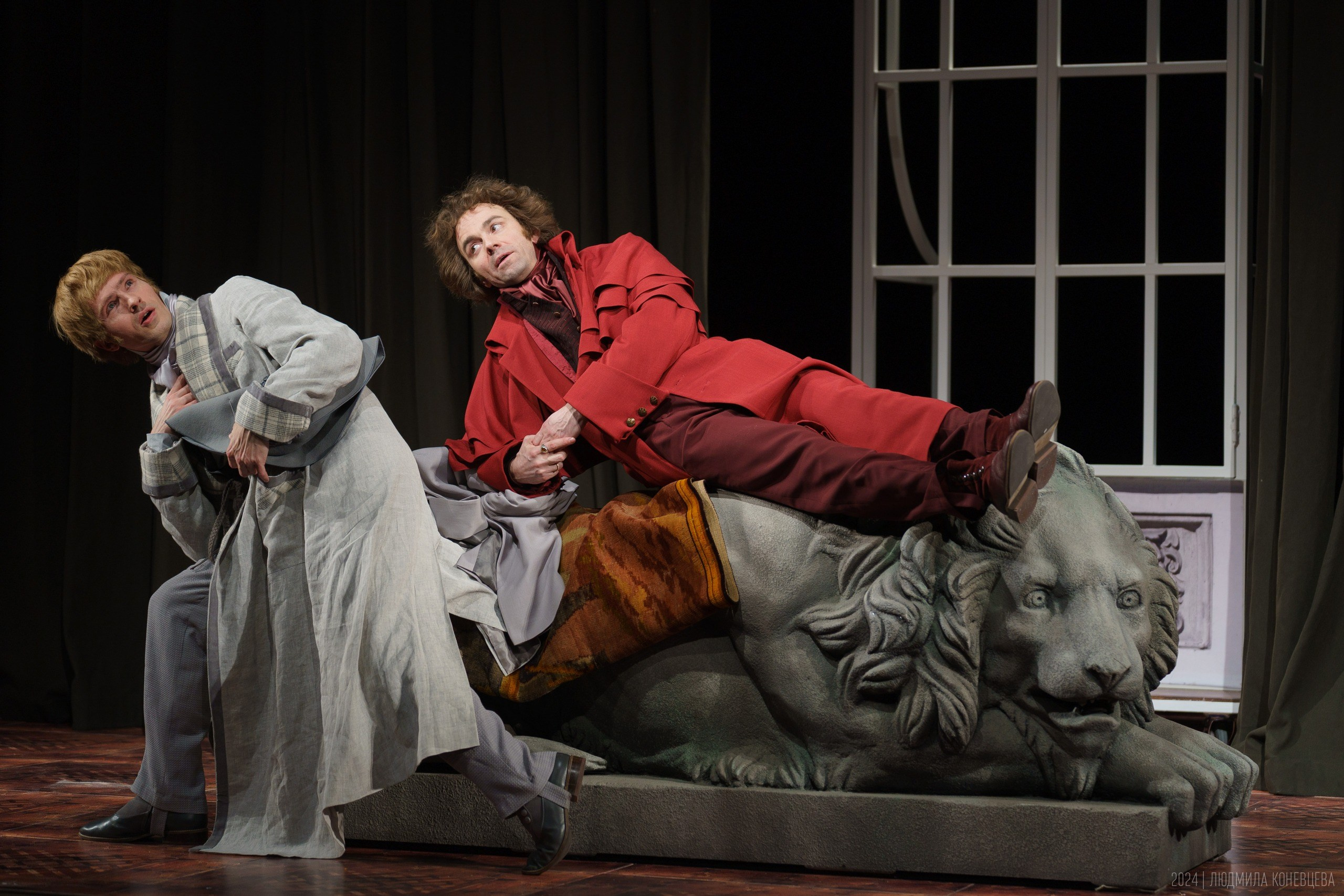 Мастерская Фоменко. «Совер­шенно Неве­ро­ят­ное Со­бы­тие». Постановка Евгений Каменькович. Театральная фотография