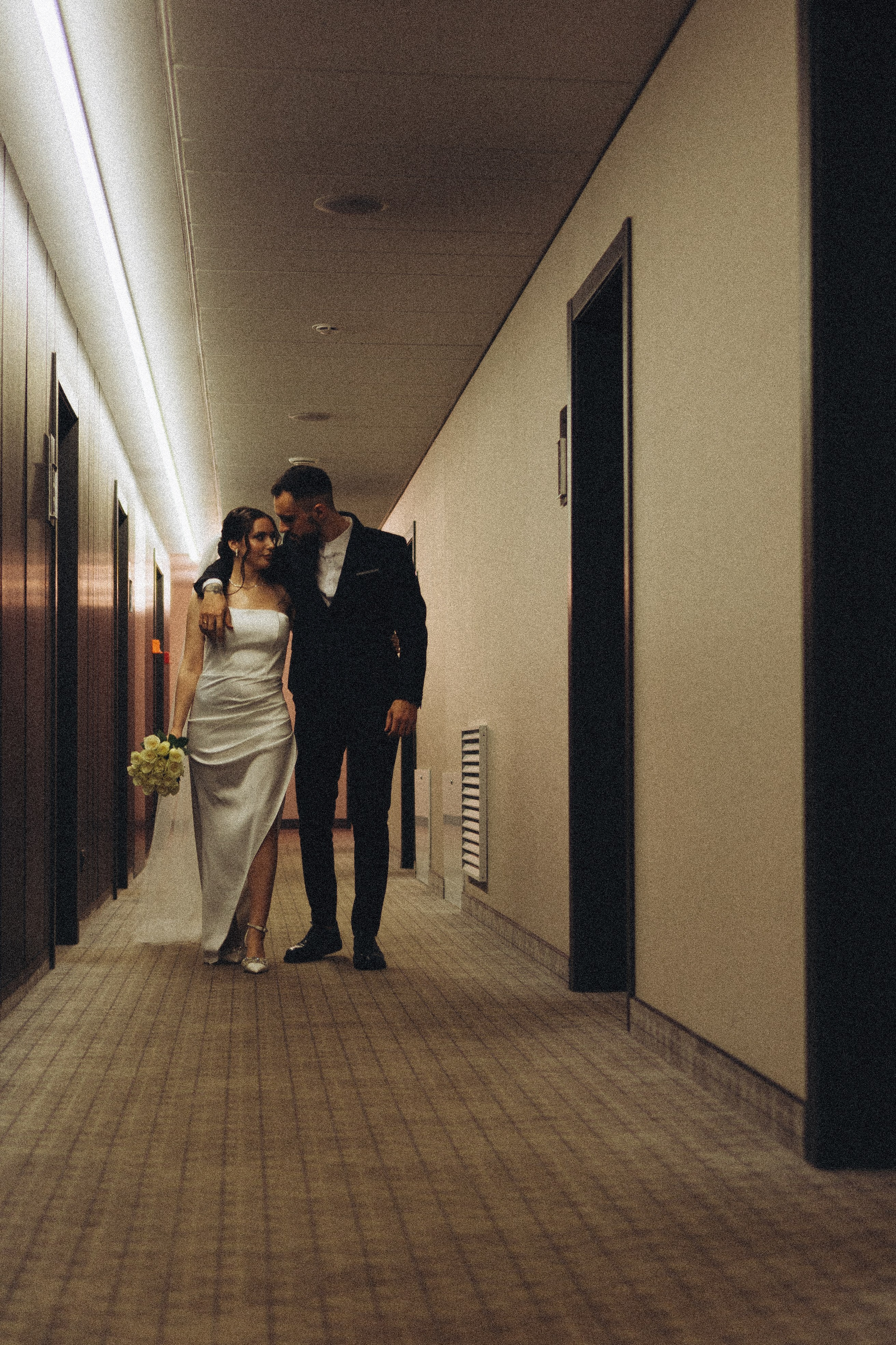 СВАДЕБНАЯ СЬЕМКА СБОРОВ ЖЕНИХА И НЕВЕСТЫ В ОТЕЛЕ И ТАКЖЕ ФОТОСЕССИИЯ В ОТЕЛЕЕ МЕГАПОЛИС БРЯНСК. Профессиональный фотограф, Санкт-Петербург — Виктория Богомолова