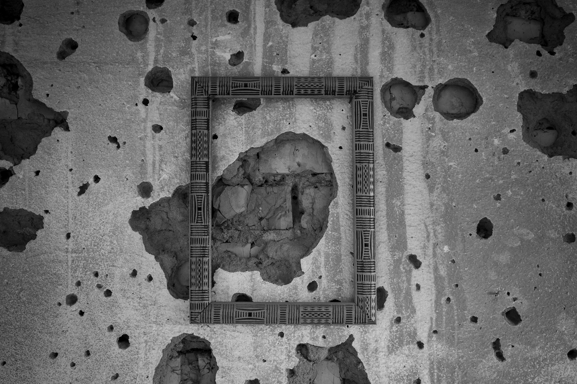 Школа № 1, г. Беслан. Была захвачена террористами 1 сентября 2004 года. Фотограф Алексей Скоробогатько