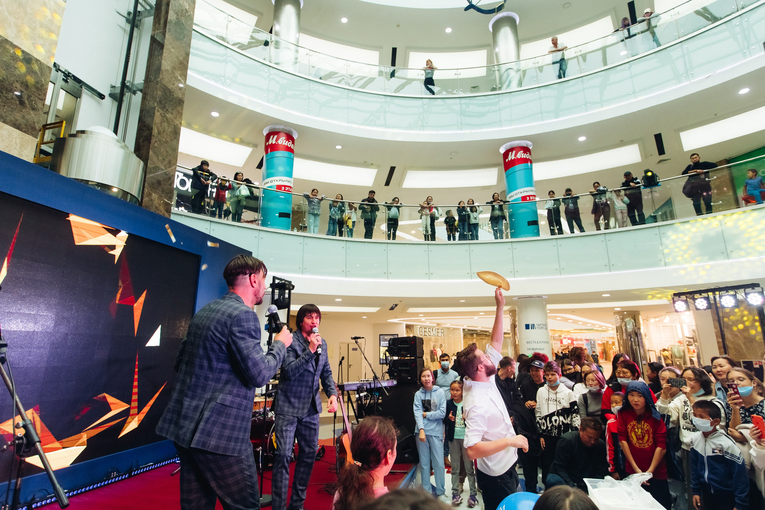 5 лет ТЦ Форум. Свадебный и семейный фотограф в Улан-Удэ