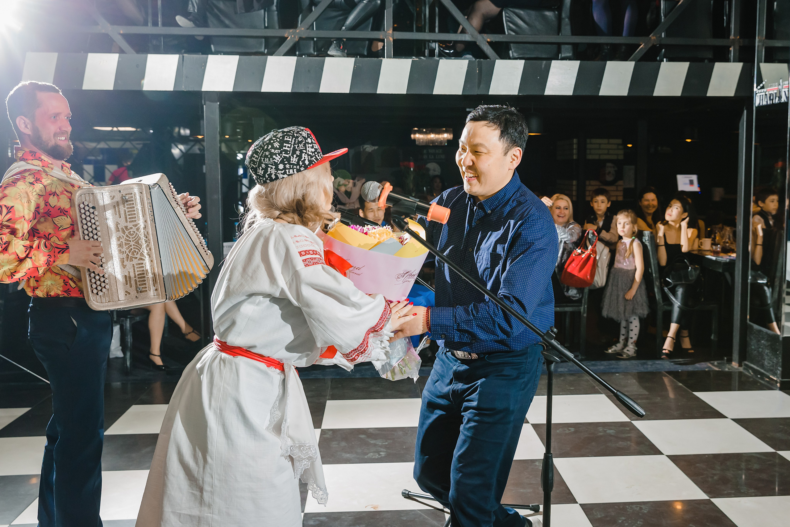 Шоу Талантов Миссис Бурятия. Фотограф и видеограф в Улан-Удэ: Аюна Габагуева и Артём Шаханов