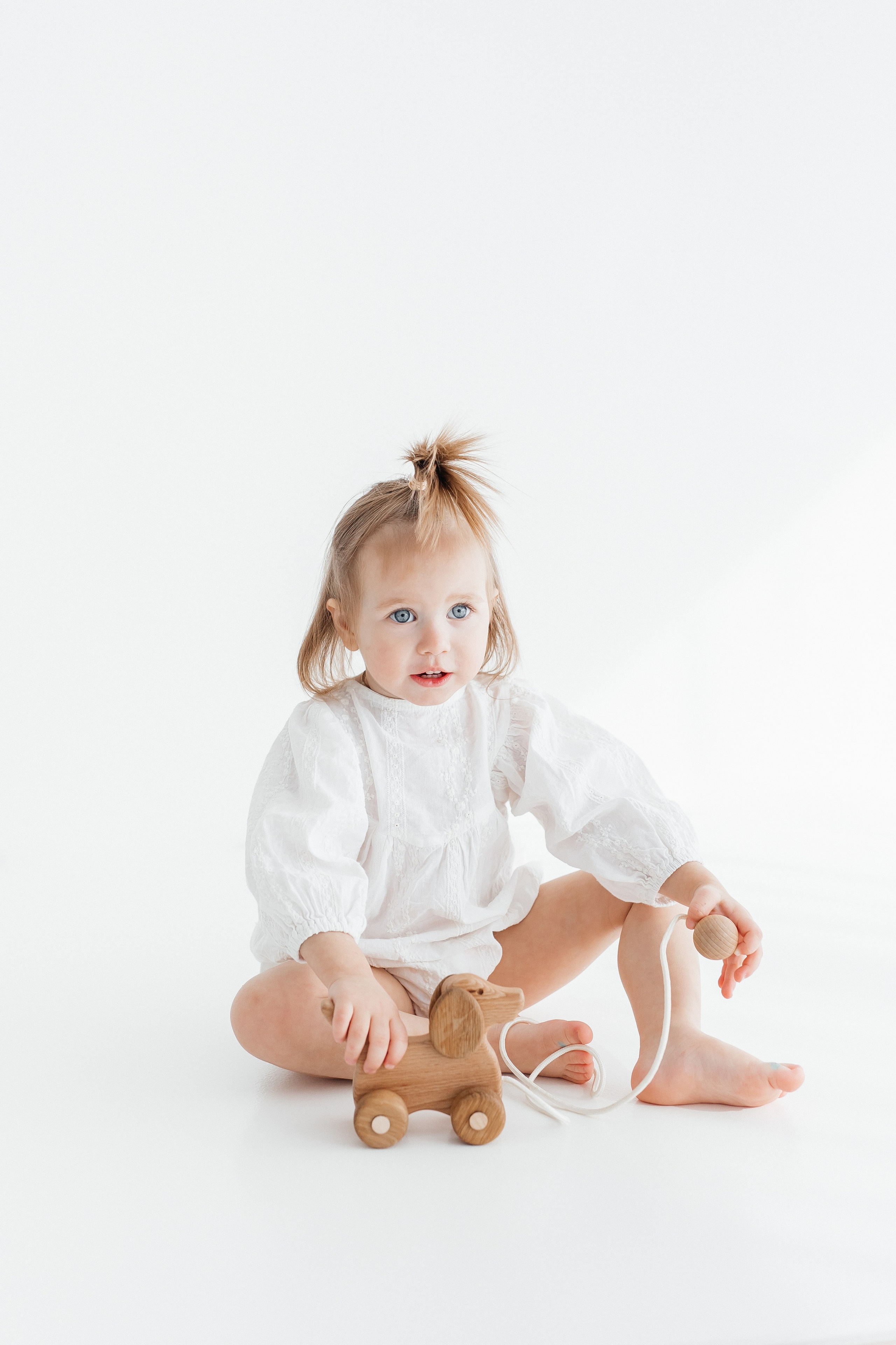 Годик минимализм. Профессиональная детская и семейная фотостудия в Краснодаре