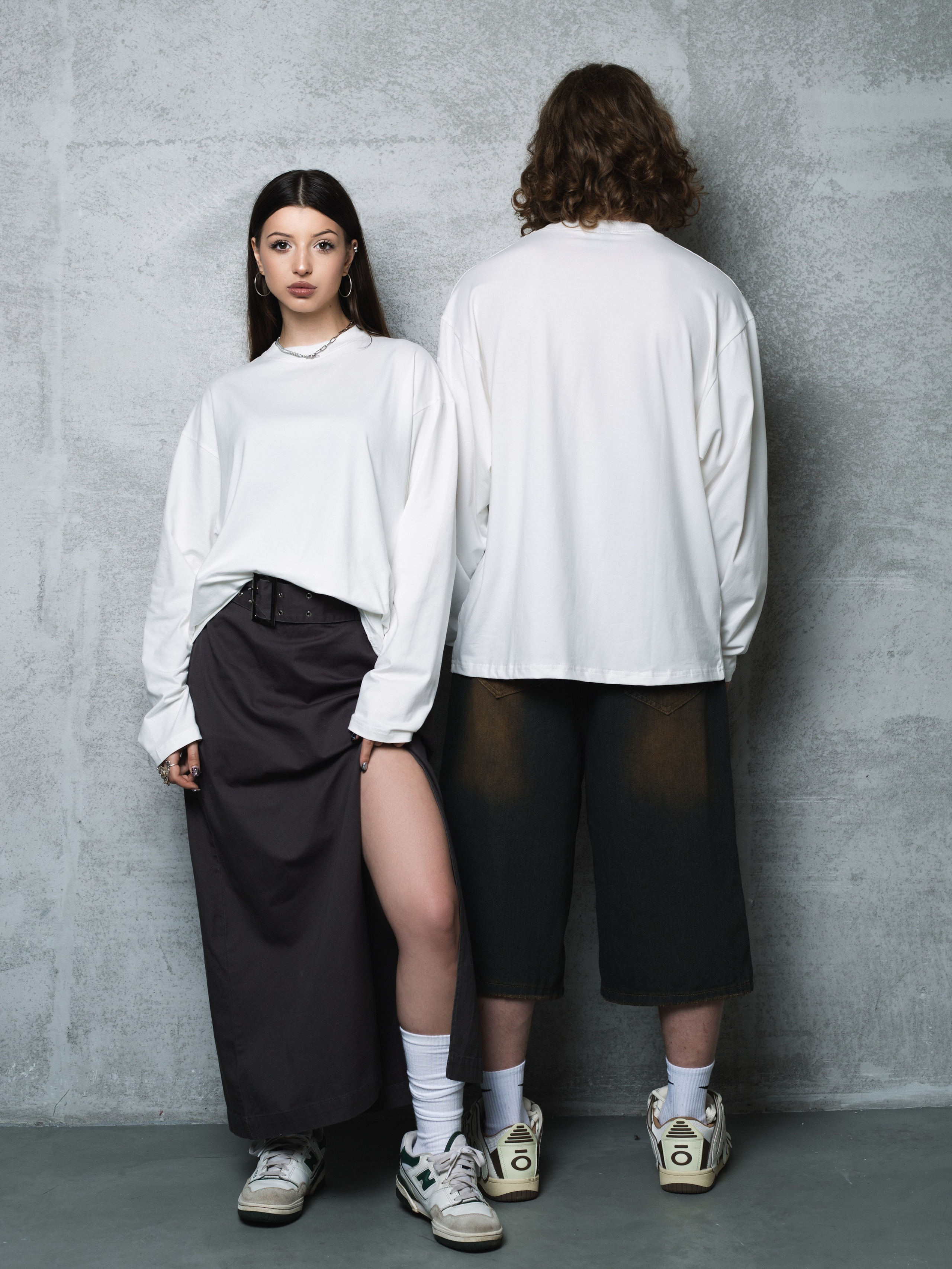 КАТАЛОГ | серый фон. RUNA production — стильные съемки для брендов