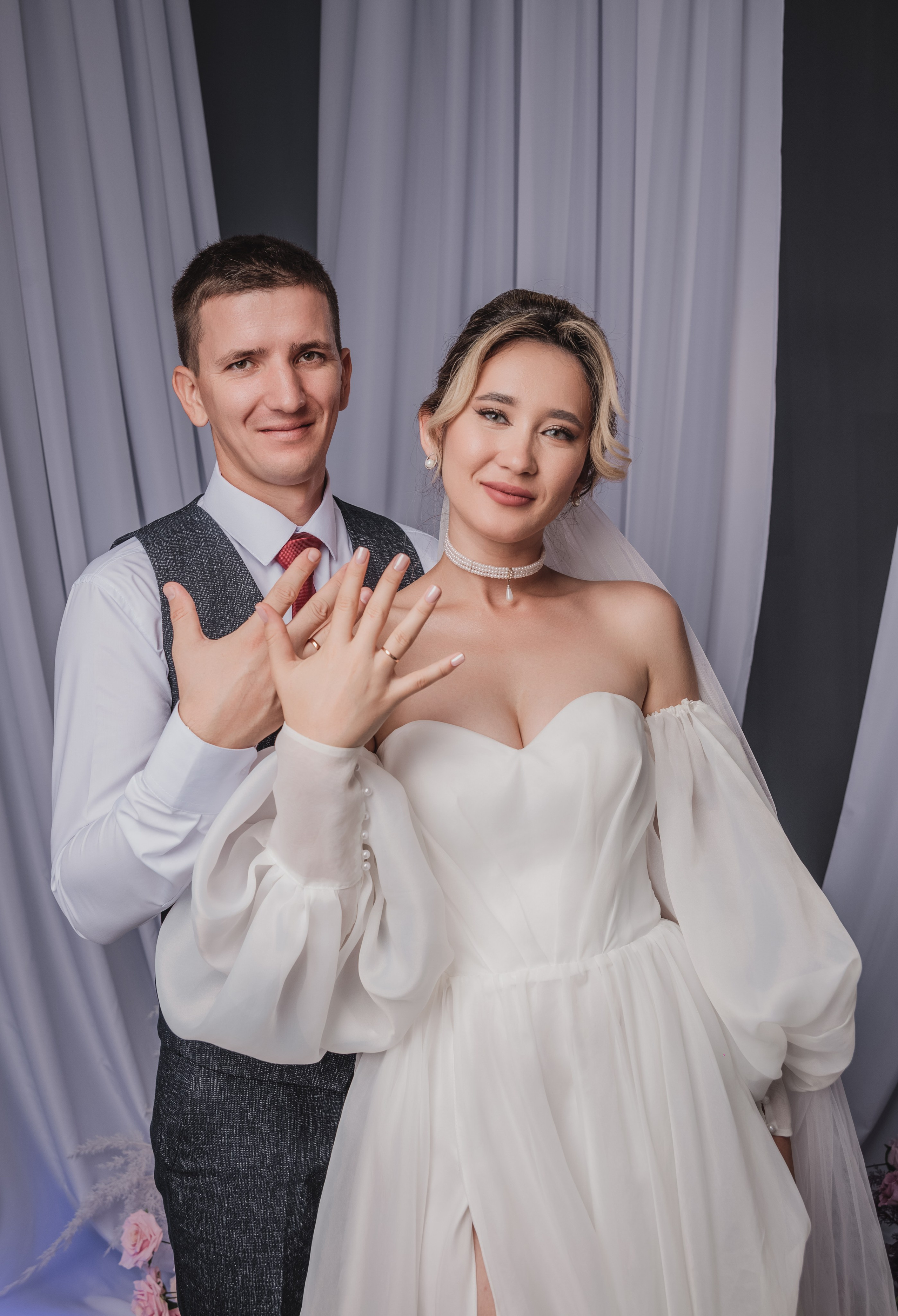 Свадебная фотосессия в фотостудии г. Саратова Яна и Сергей 28.08.2024. Свадебный фотограф, портретный фотограф в Москве и Саратове Оксана Анциферова