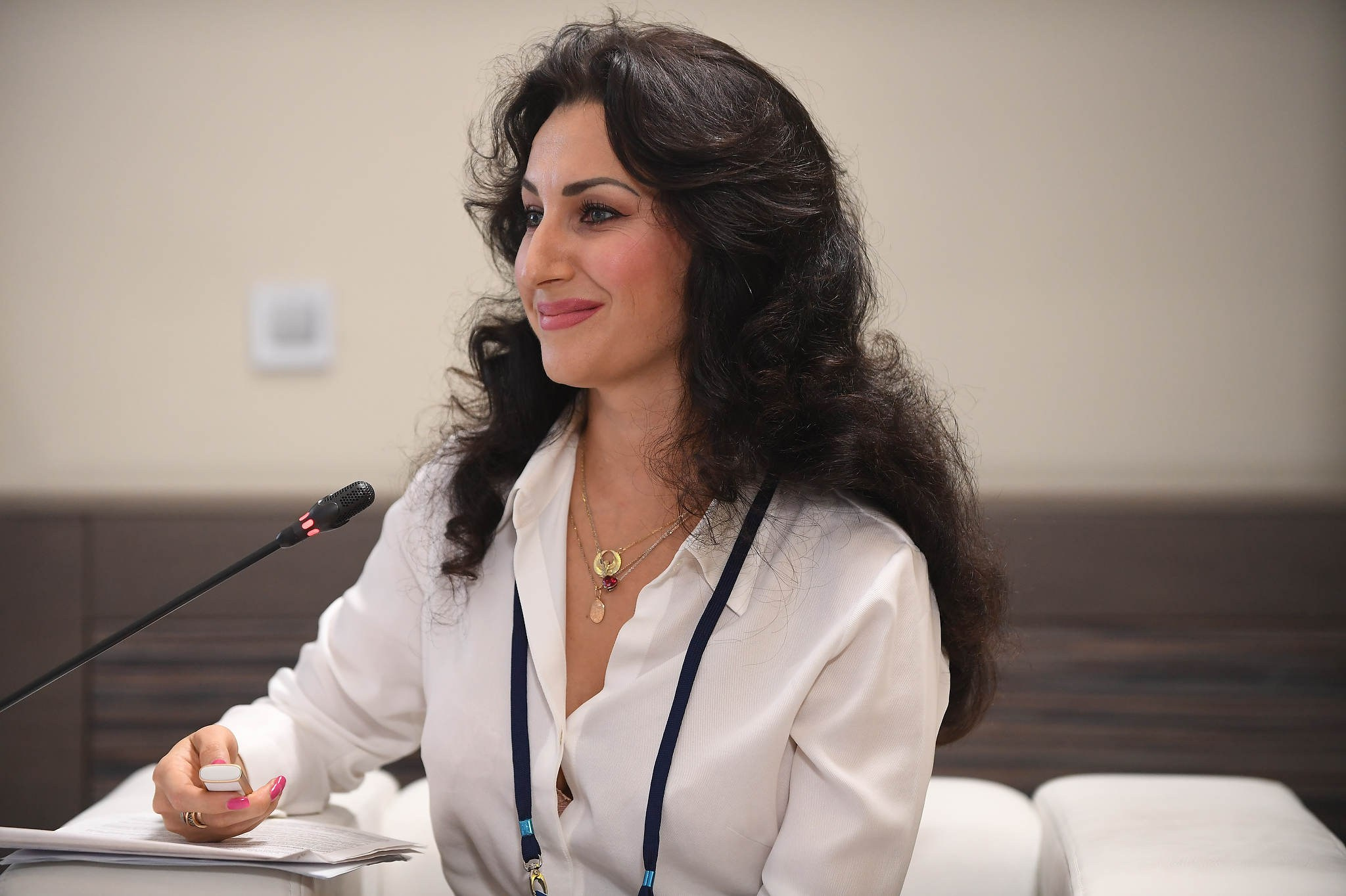 Евгения Либерфорт из Дом.рф выступает на Банковском форуме в городе Сочи ожидают делового обеда. Съемка для Промсвязьбанка в 2023 году.