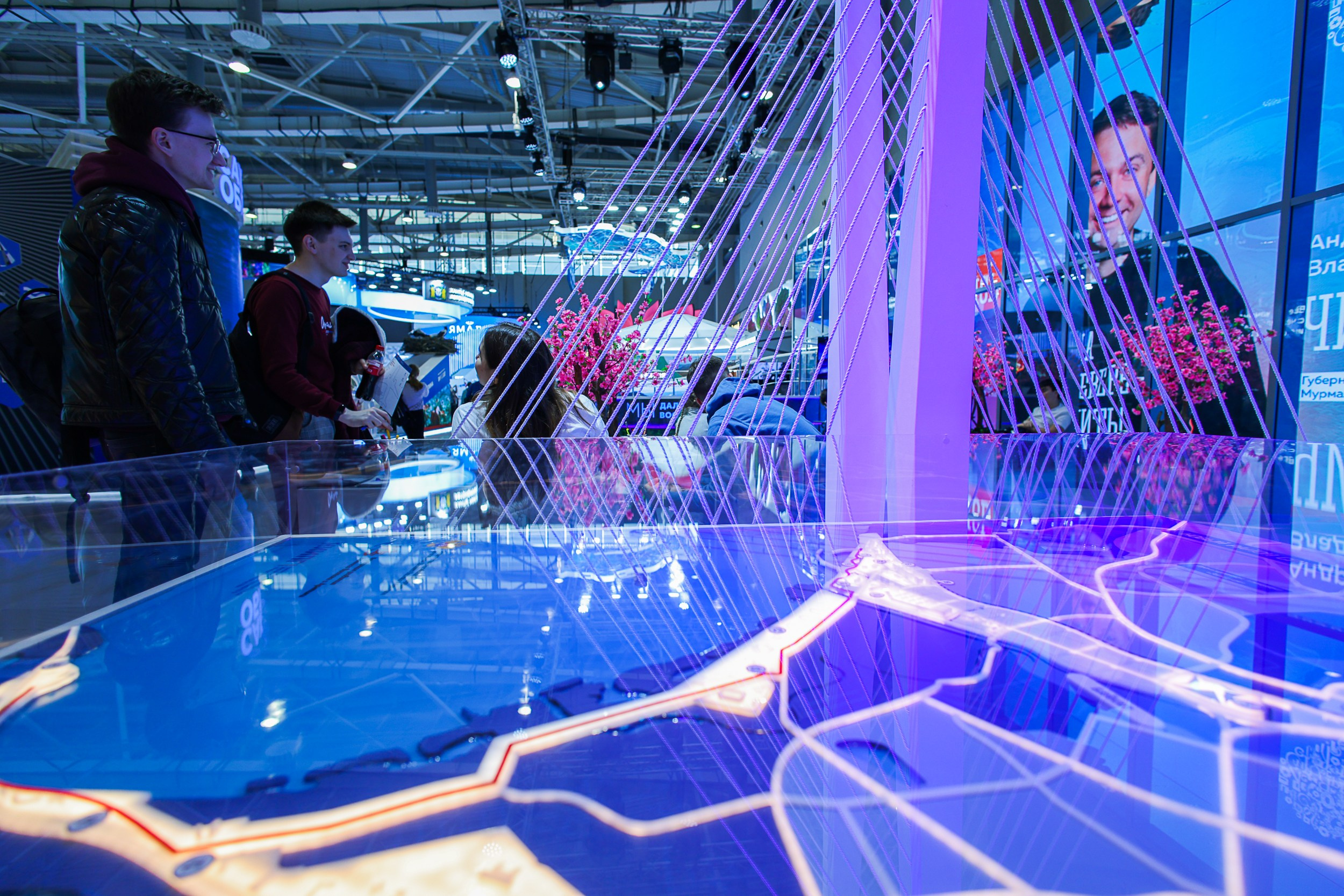 Выставка «Россия». Репортажный, архитектурный, театральный и файн-арт фотограф Лена Мельникова в Москве