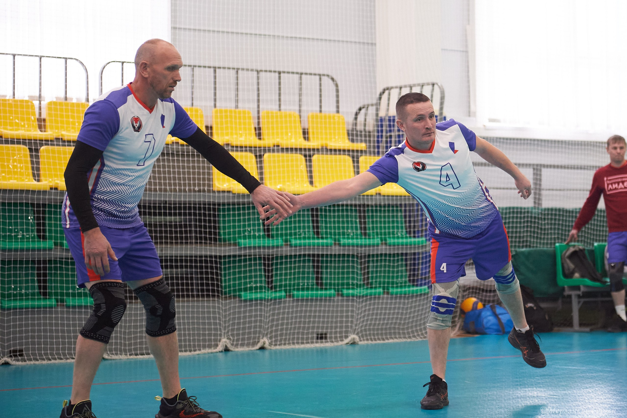Новогодний волейбольный турнир. Ижевск. 16.12.23. Спортивный репортажный фотограф в Ижевске Сергей Мерзляков