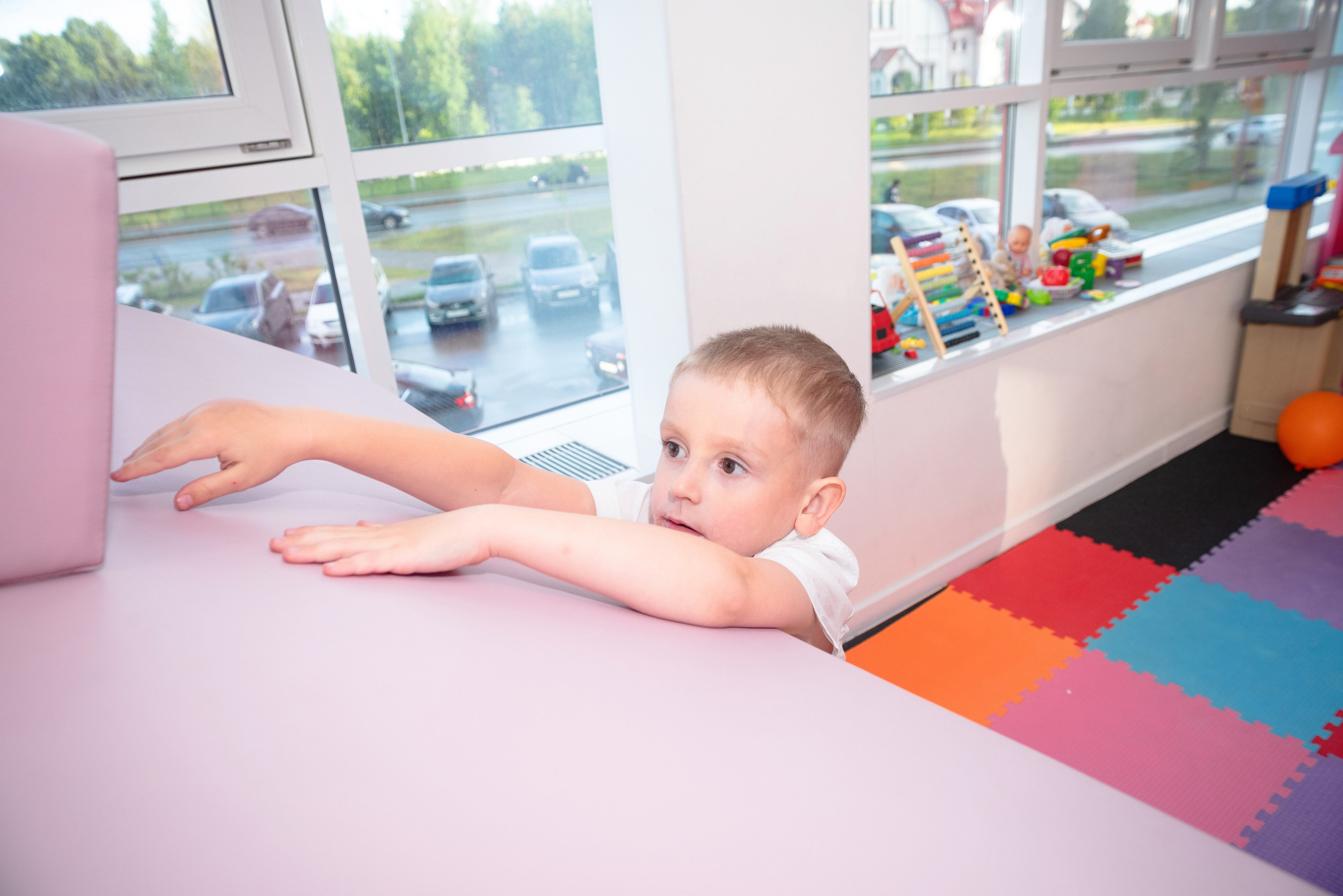 Репортажная фотосъемка детских праздников, дней рождений, выпускных вечеров и других мероприятий в Сургуте и Нефтеюганске.