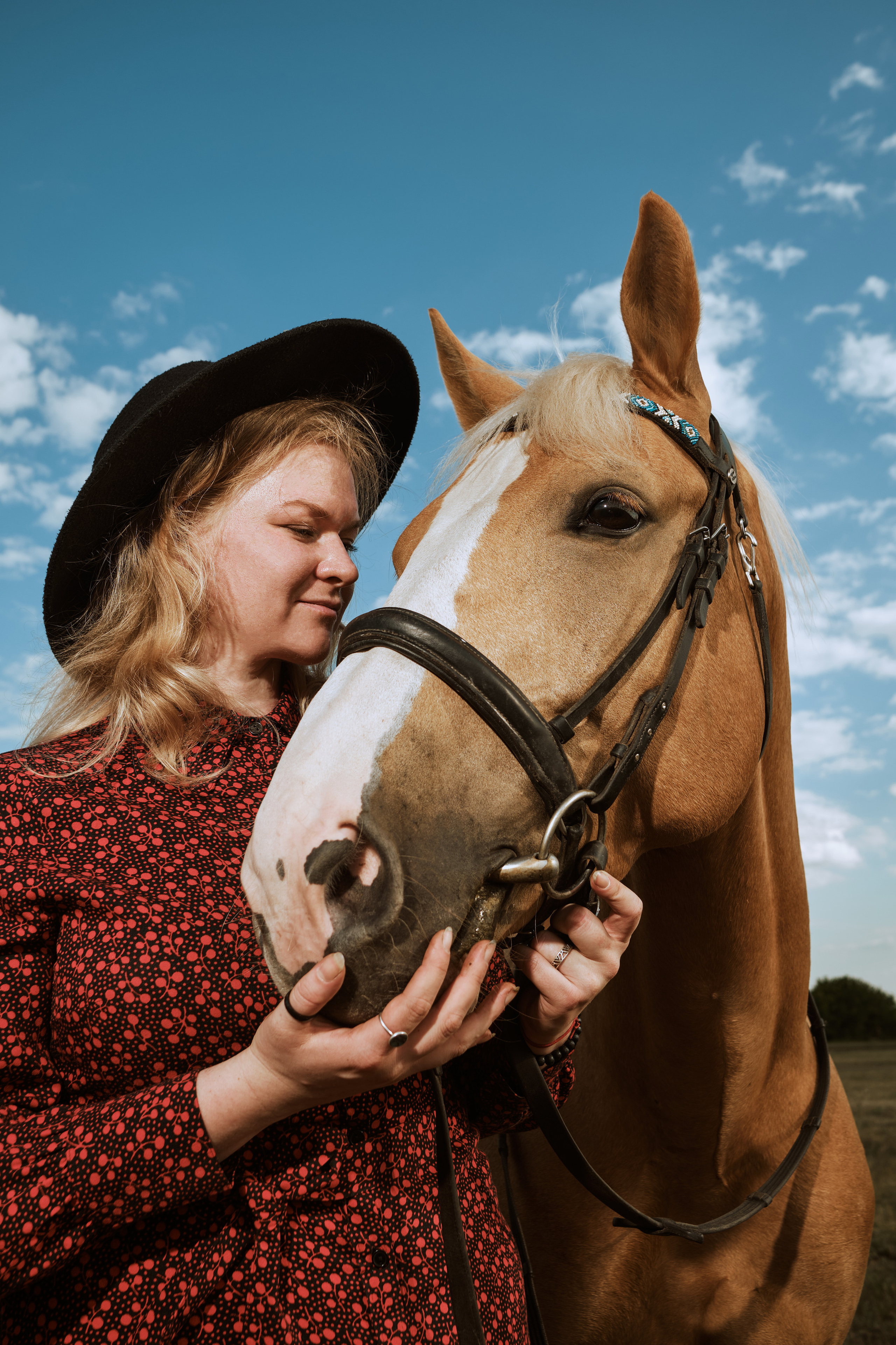 Сестры на ипподроме. Фотограф в Москве — Галунина Кристина