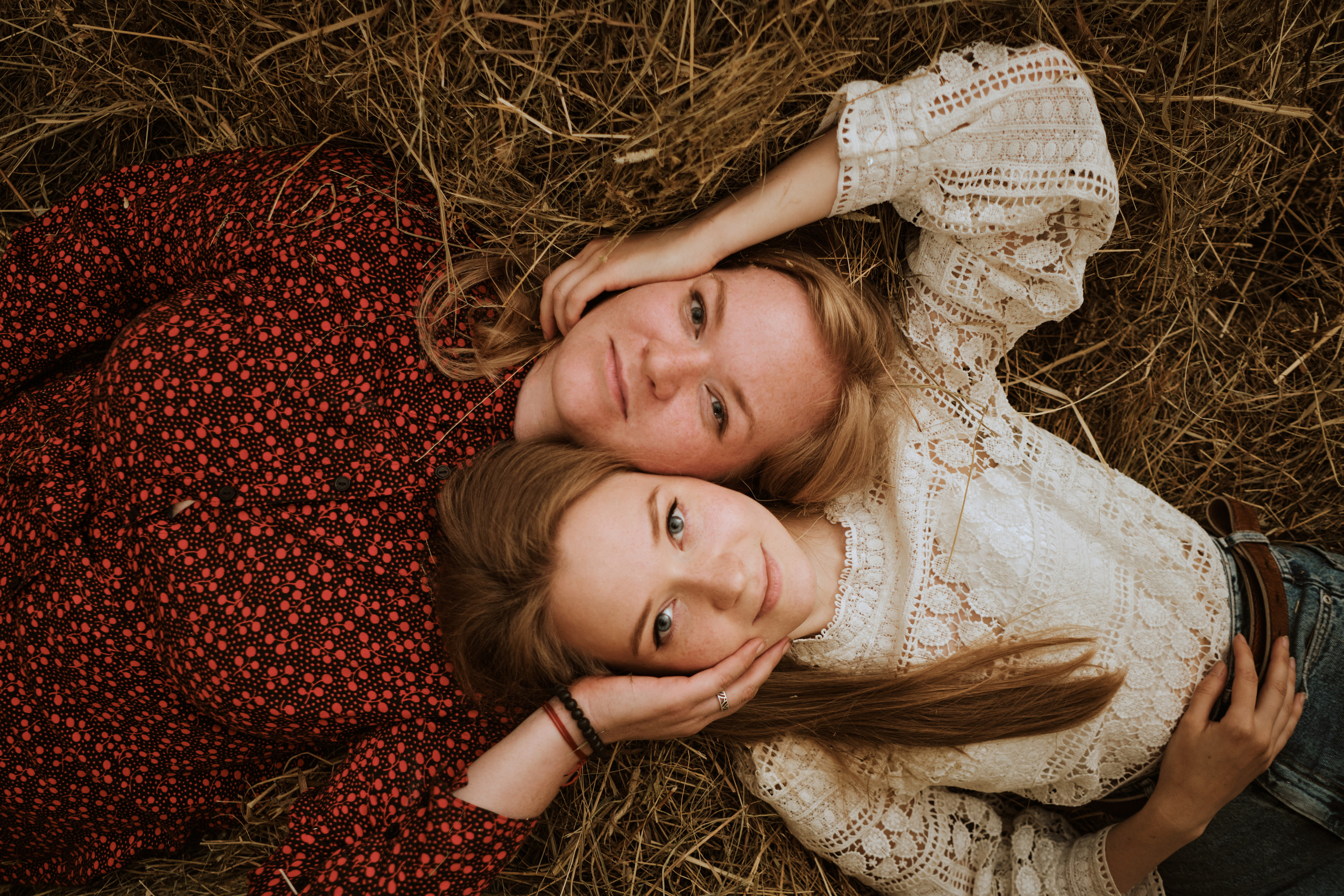 Сестры на ипподроме. Фотограф в Москве — Галунина Кристина