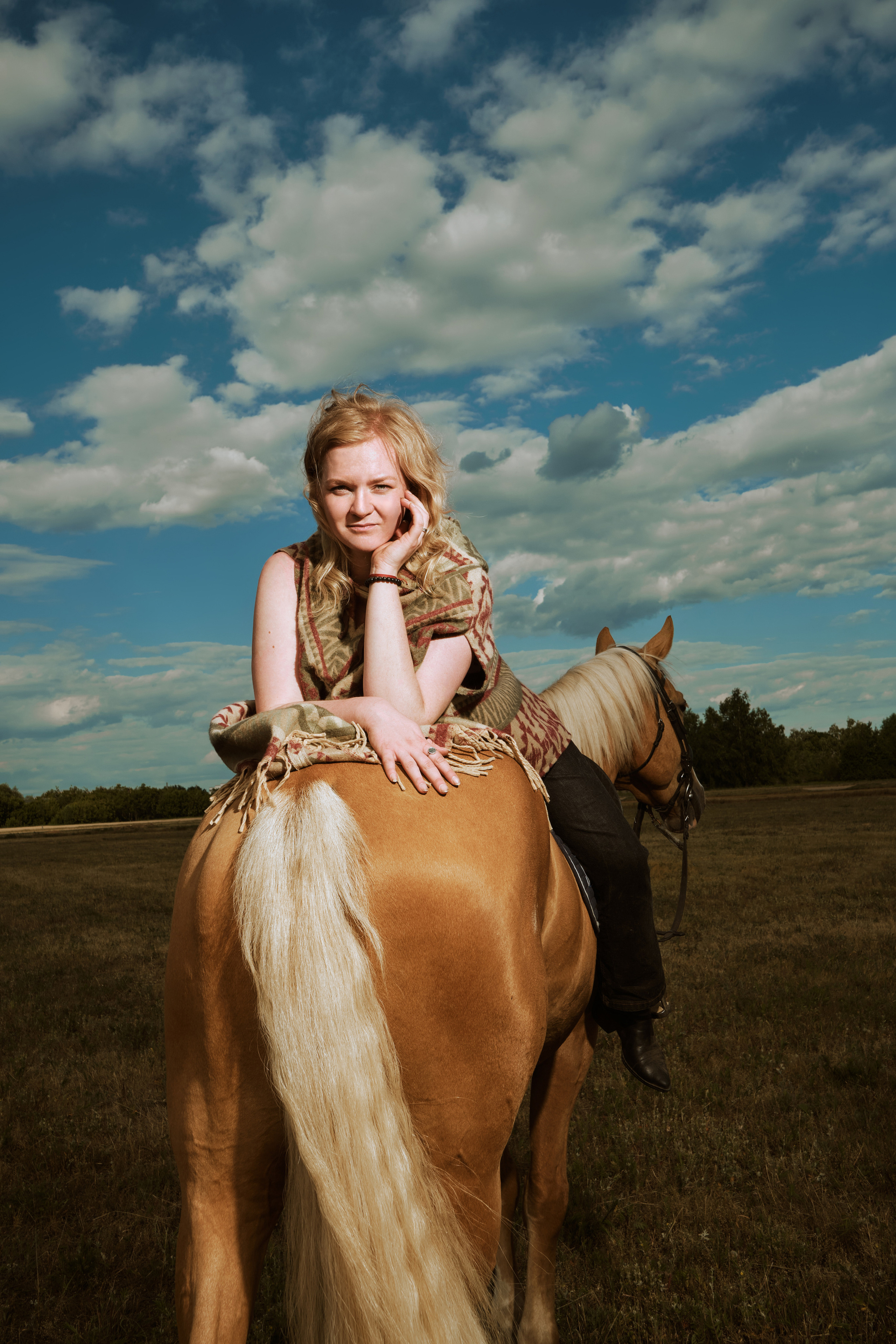 Сестры на ипподроме. Фотограф в Москве — Галунина Кристина